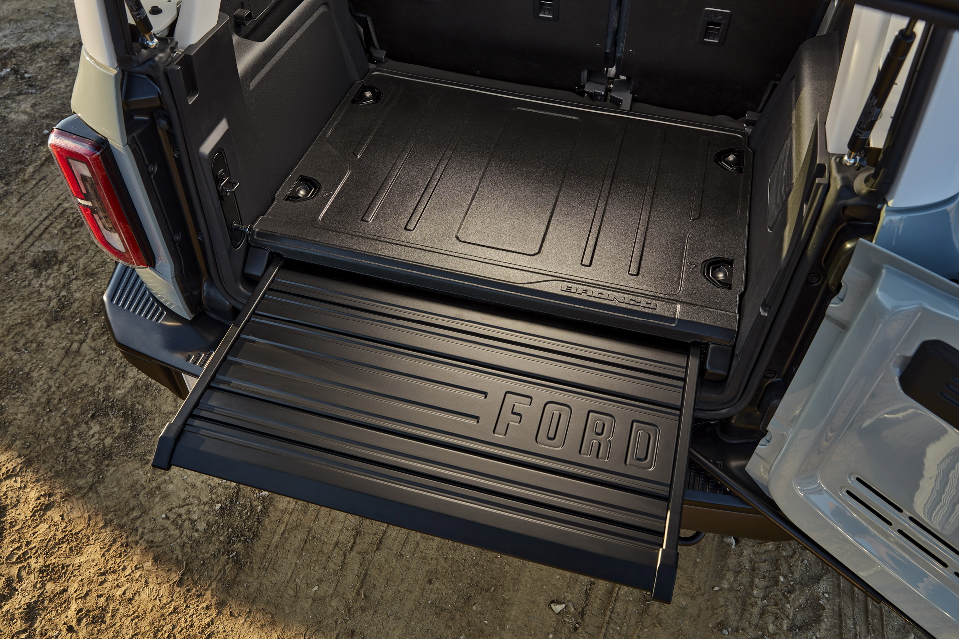 2021 Ford Bronco: The Off-Road Icon Returns To Blow The Jeep Wrangler’s Doors Off