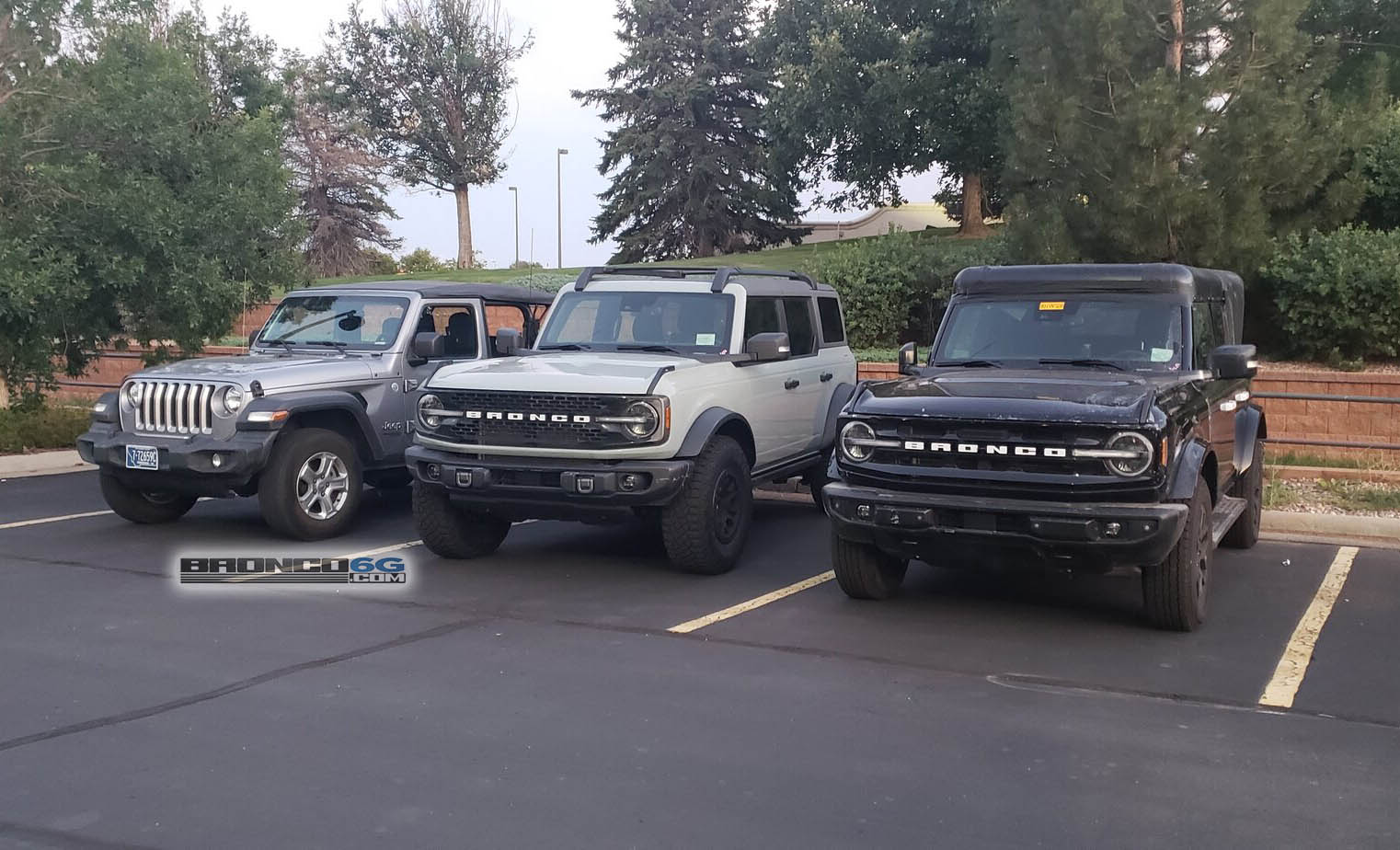 2021 Ford Bronco With Sasquatch Pack Makes Jeep Wrangler Seem Small