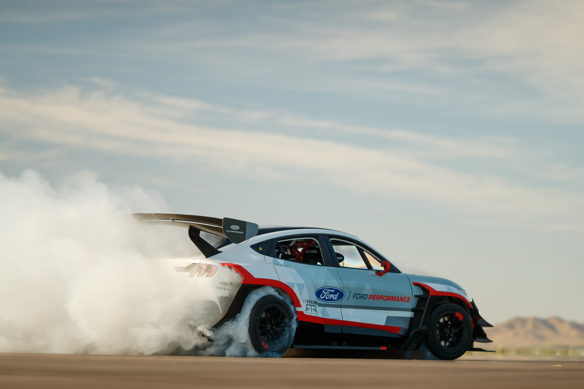 Ford’s Wild Mustang Mach-E Prototype Racer Comes With Seven Motors, 1400 HP