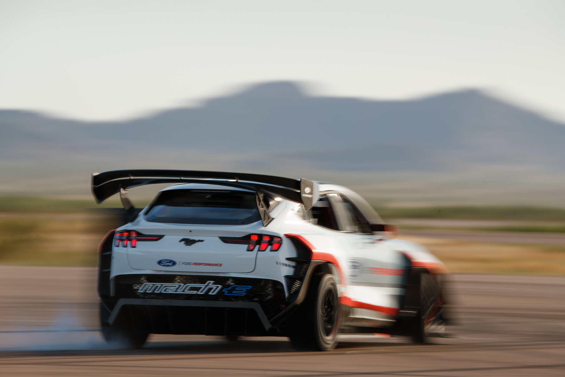 Ford’s Wild Mustang Mach-E Prototype Racer Comes With Seven Motors, 1400 HP