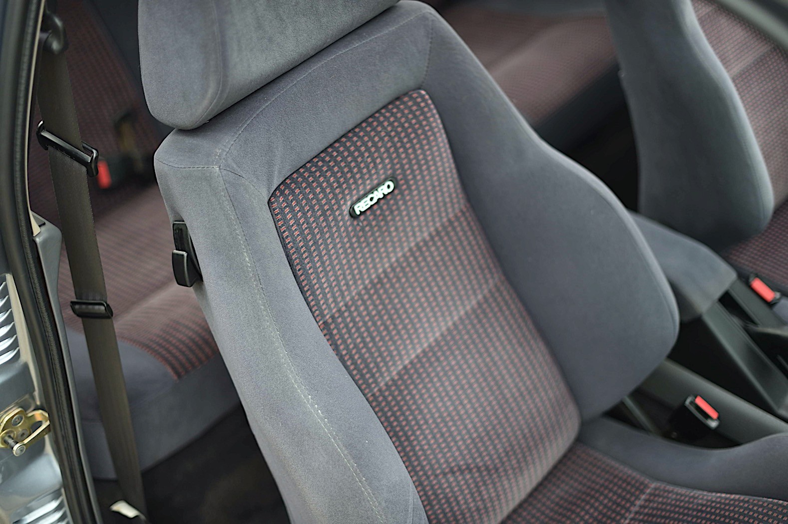 Ford Sierra RS Cosworth Prototype Is A Proper Rally Car For The Road