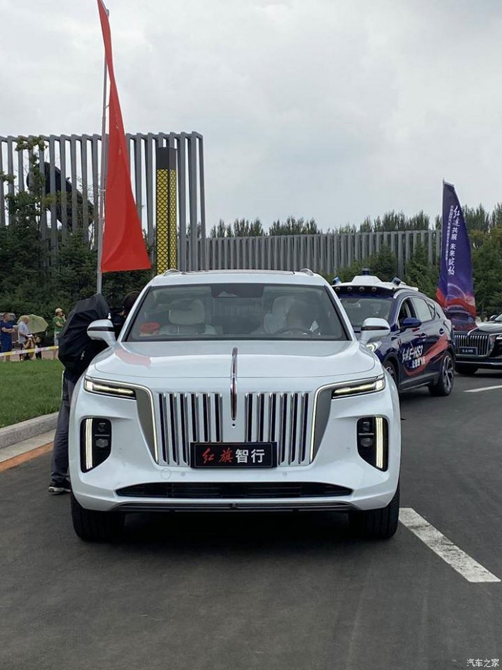 Hongqi’s Electric E-HS9 SUV Is Ready For The Streets Of China