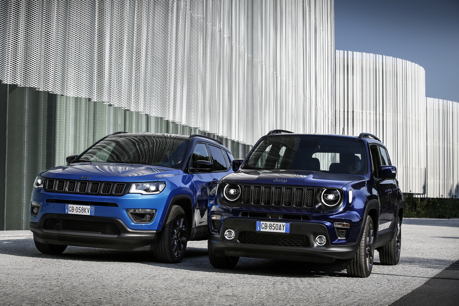 Jeep Details Compass And Renegade 4Xe PHEVs For Their European Launch