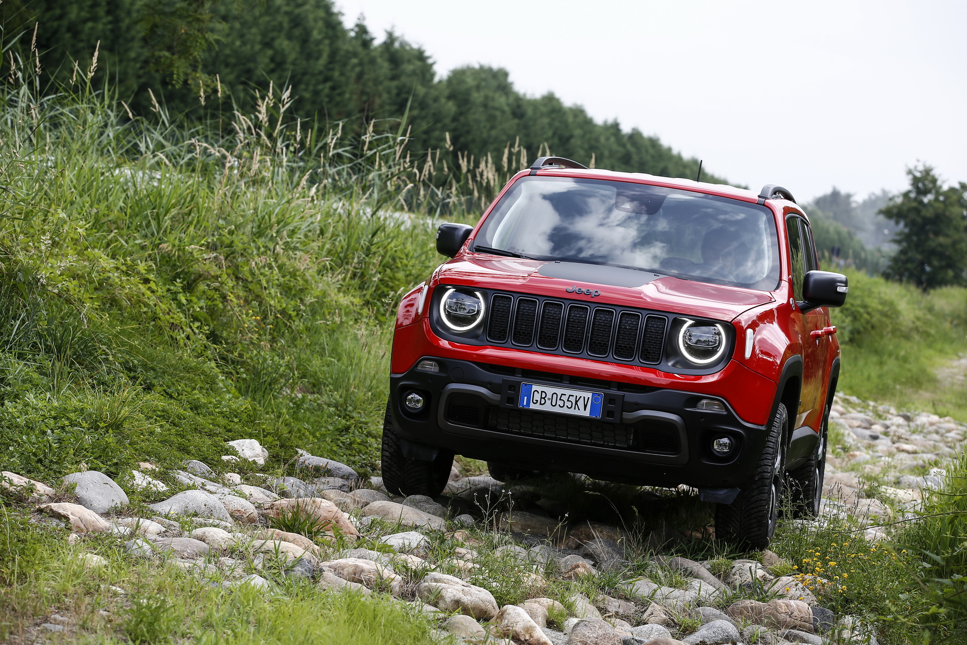 Jeep Details Compass And Renegade 4Xe PHEVs For Their European Launch