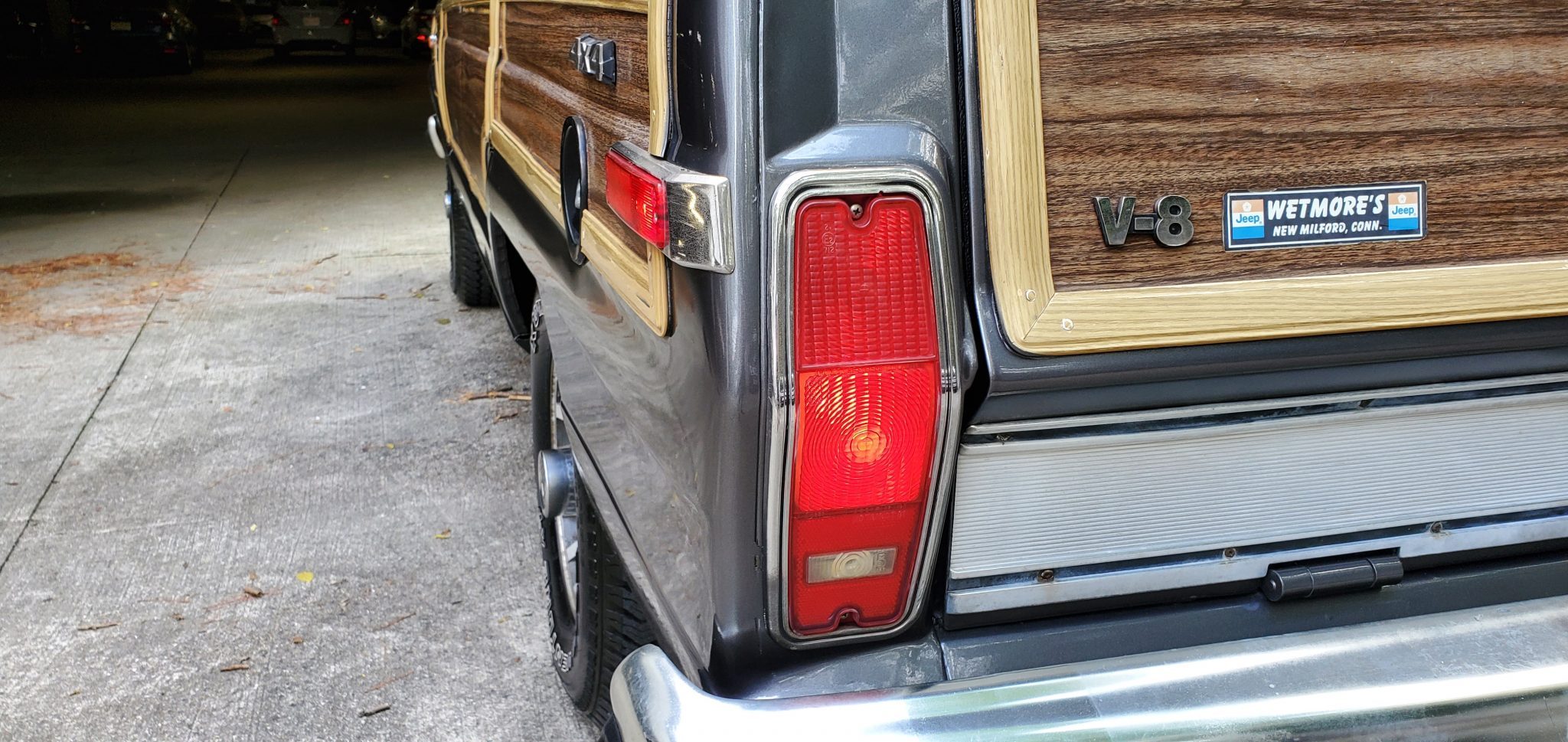 This Jeep Grand Wagoneer Will Take You Back To The 1980s