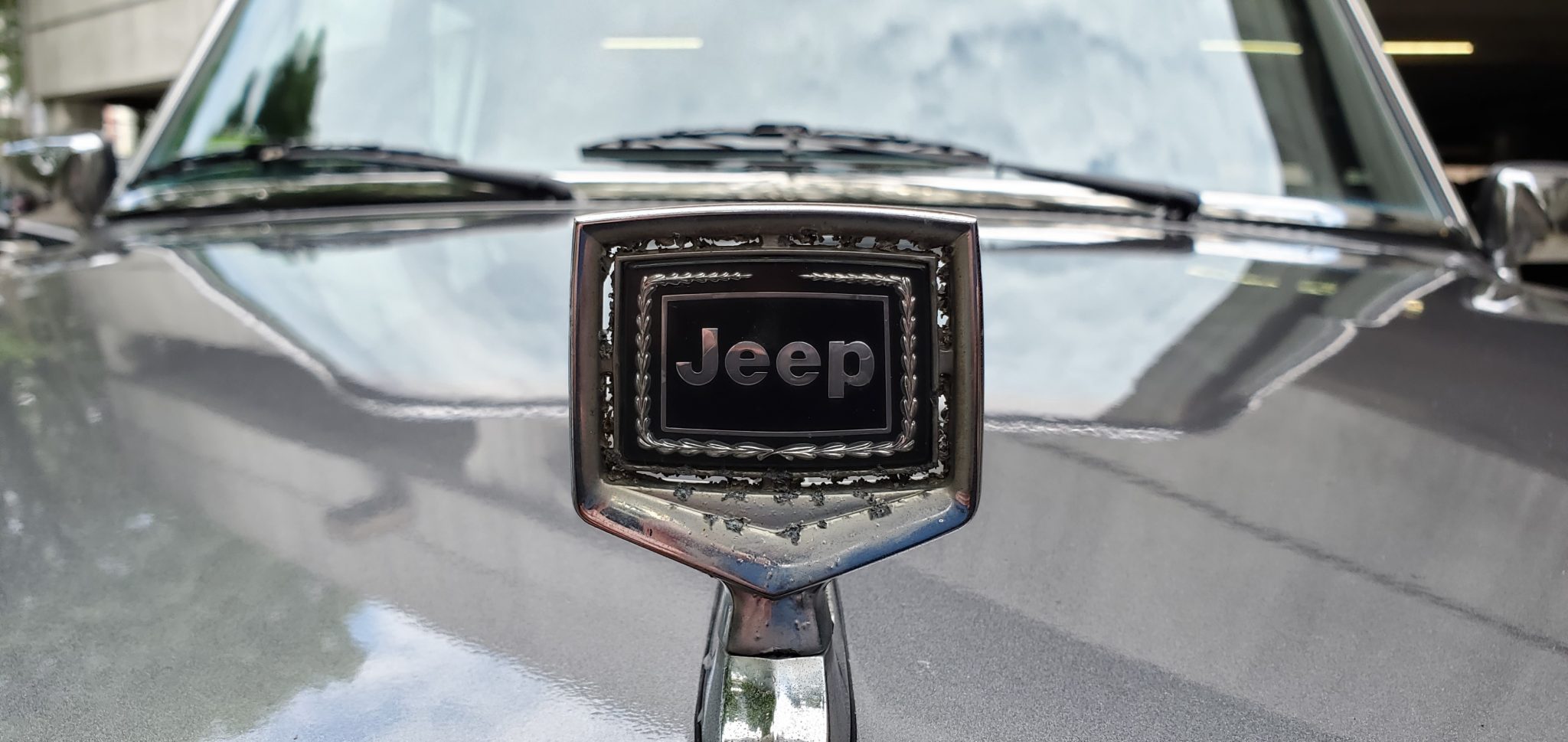 This Jeep Grand Wagoneer Will Take You Back To The 1980s