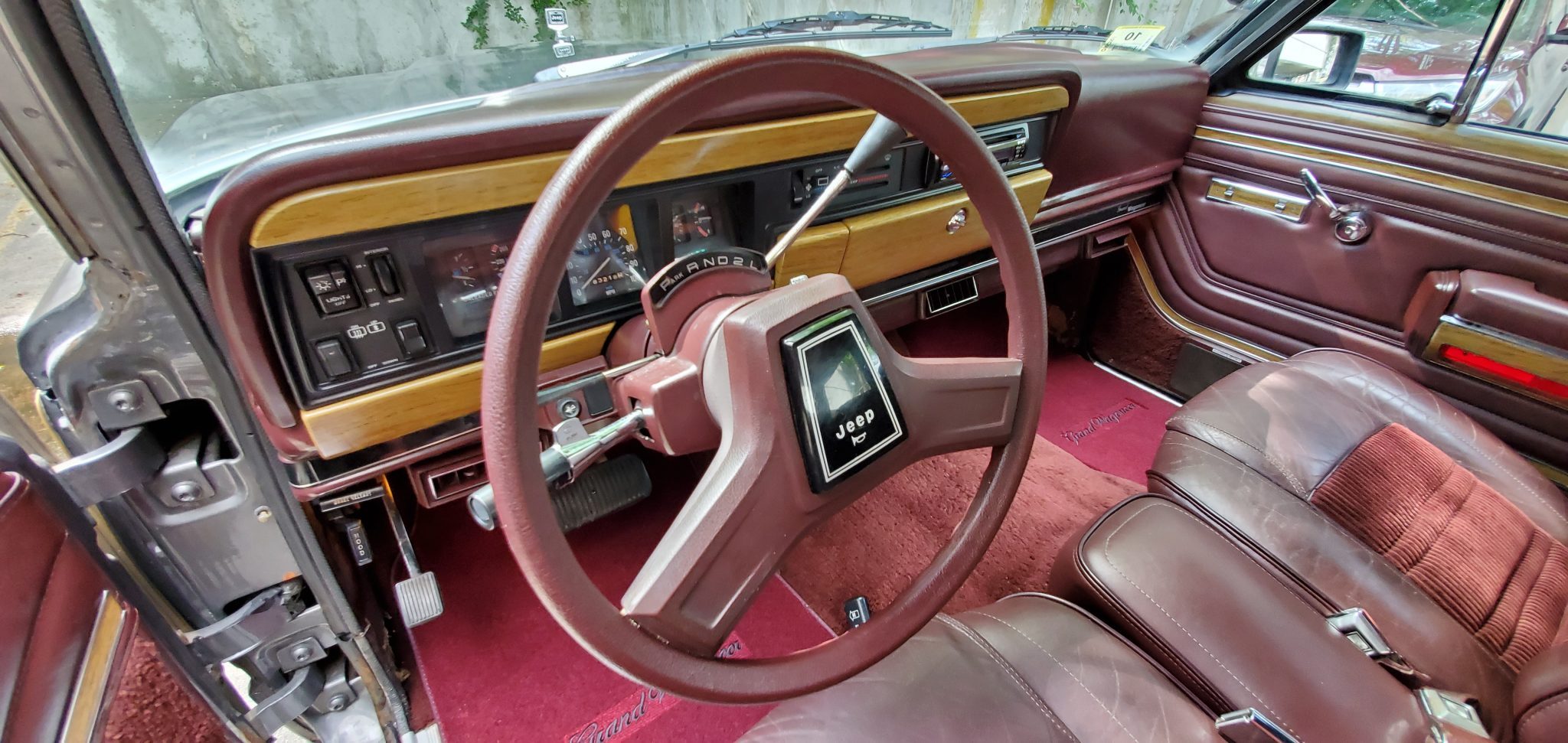 This Jeep Grand Wagoneer Will Take You Back To The 1980s