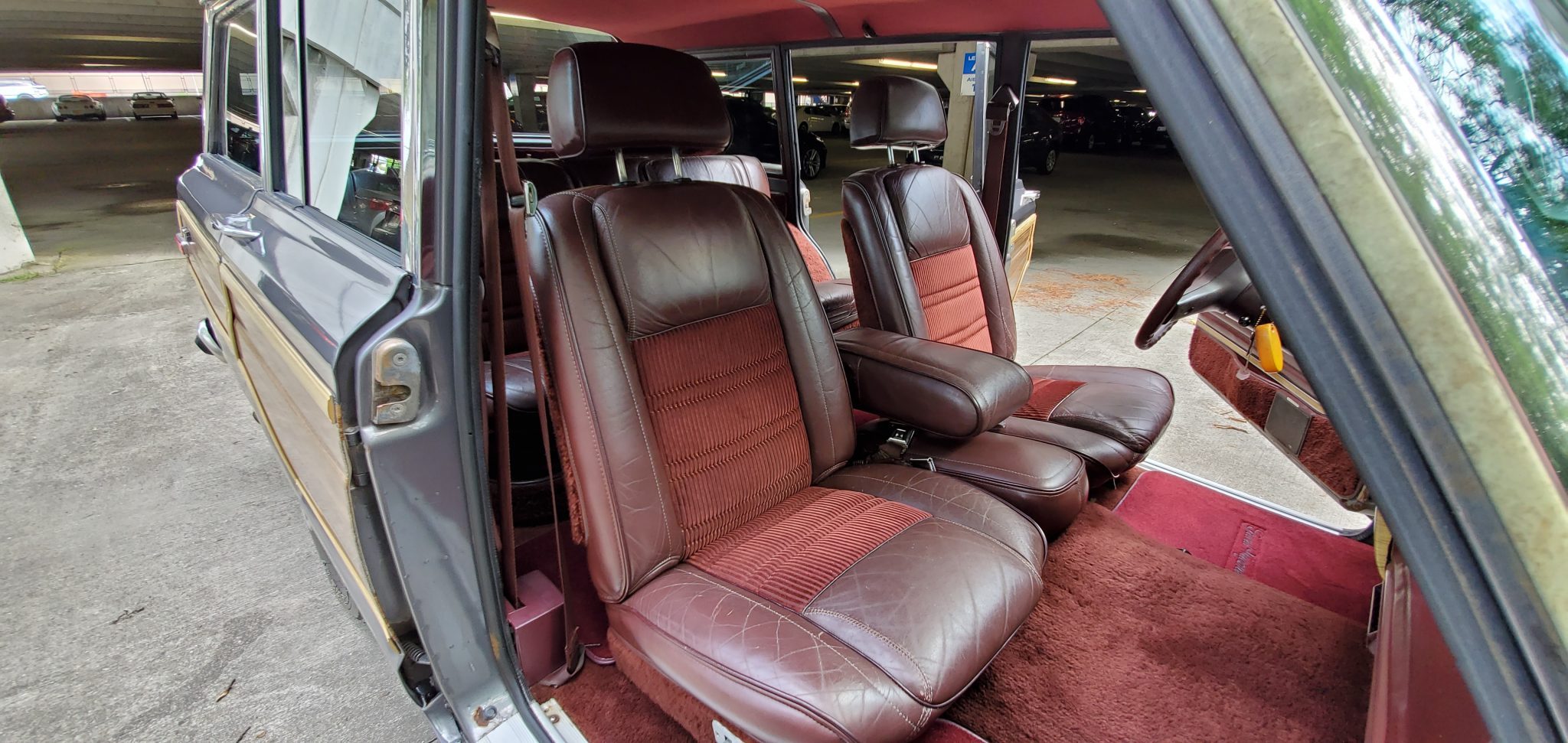 This Jeep Grand Wagoneer Will Take You Back To The 1980s