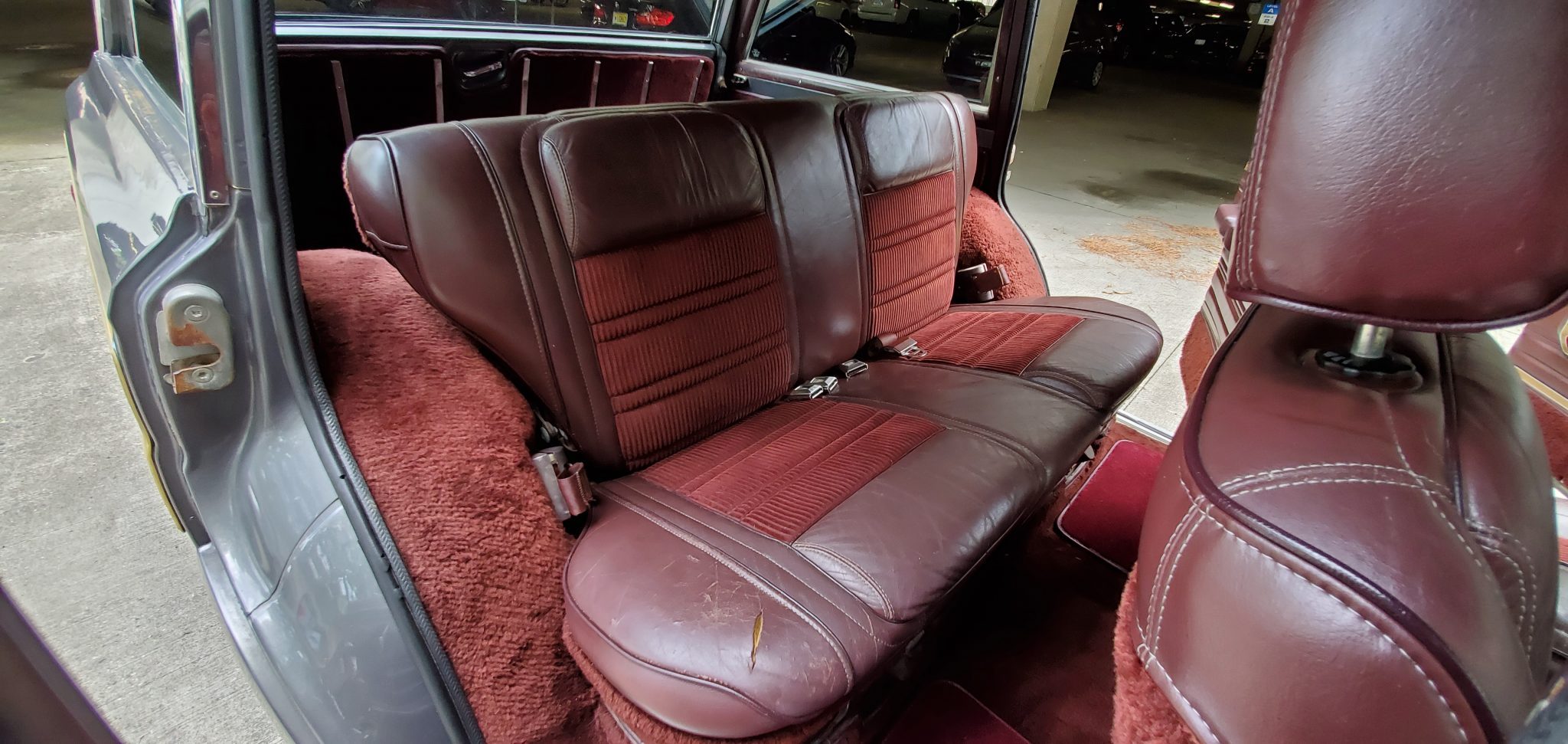 This Jeep Grand Wagoneer Will Take You Back To The 1980s