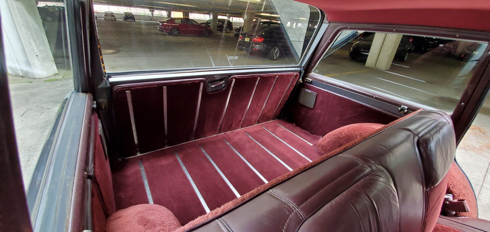 This Jeep Grand Wagoneer Will Take You Back To The 1980s