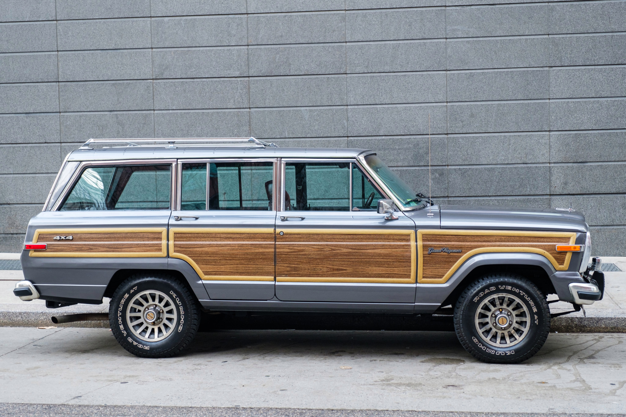 This Jeep Grand Wagoneer Will Take You Back To The 1980s