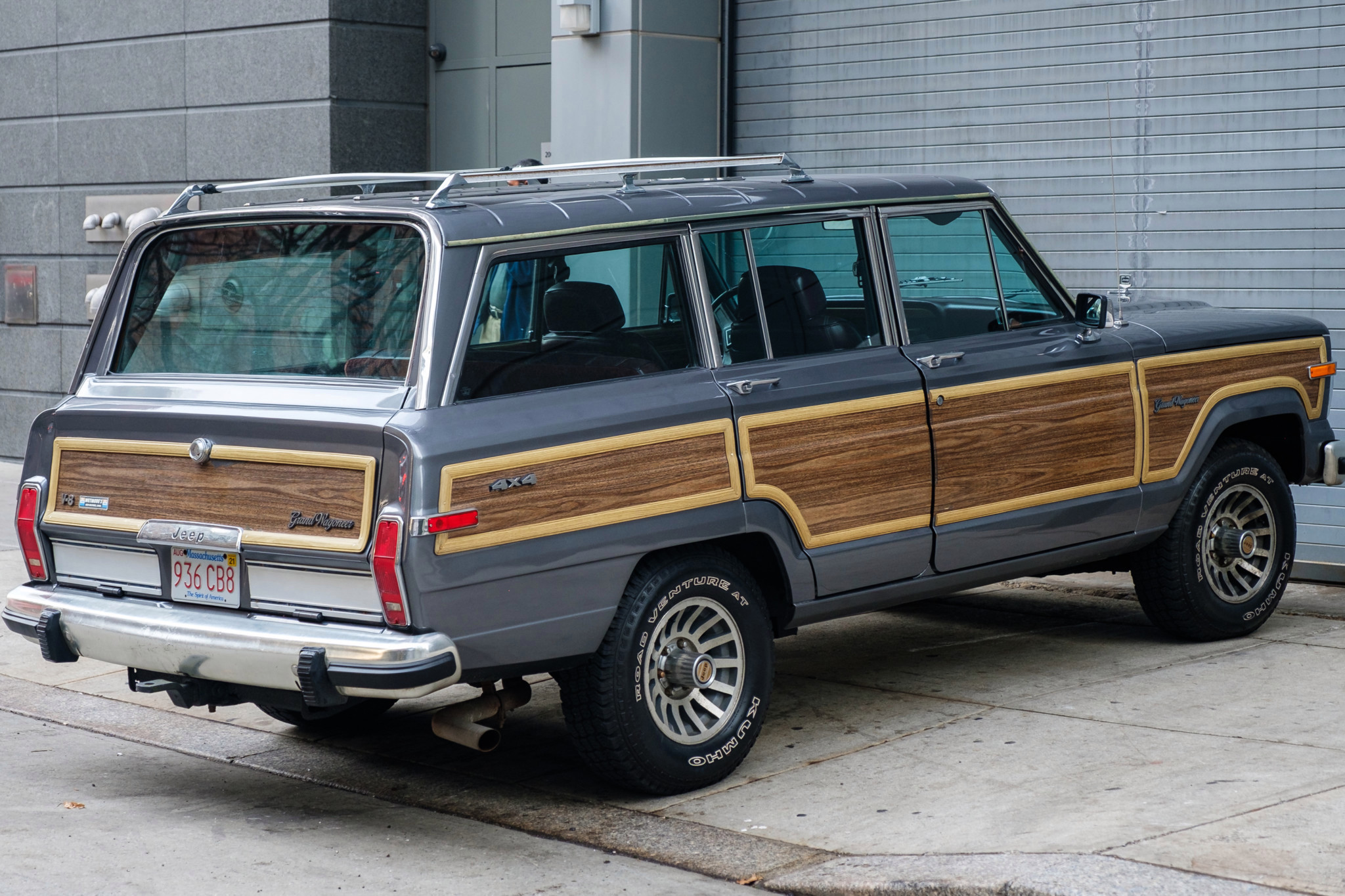 This Jeep Grand Wagoneer Will Take You Back To The 1980s