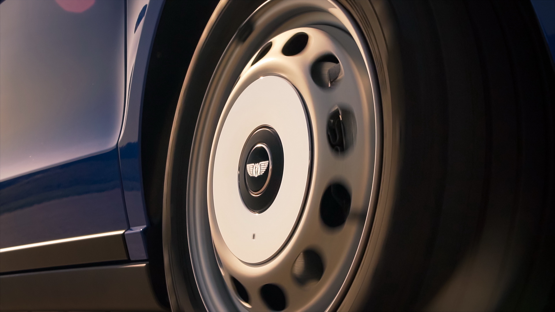 LEVC Reveals Taxi-Based VN5 Van With 58 Miles Of EV Range