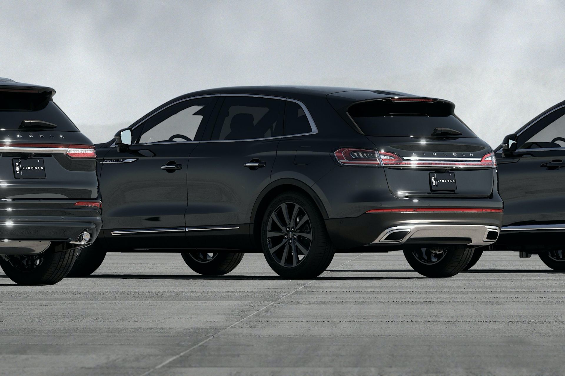 Lincoln Expands Monochromatic Package Across Entire SUV Lineup