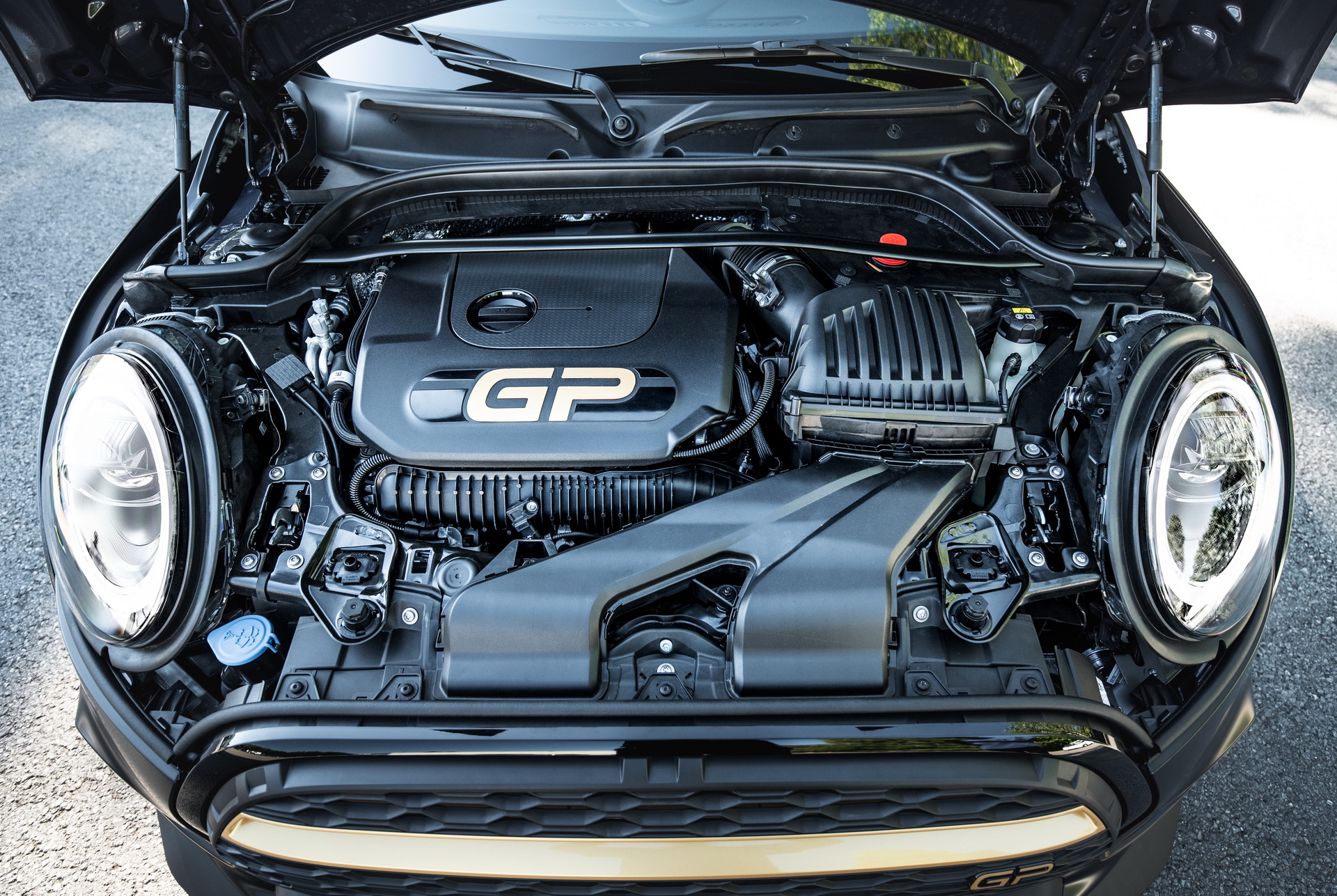 Manhart Turns The MINI JCW GP Into The GP3 F350, Gives It 350PS And New Looks