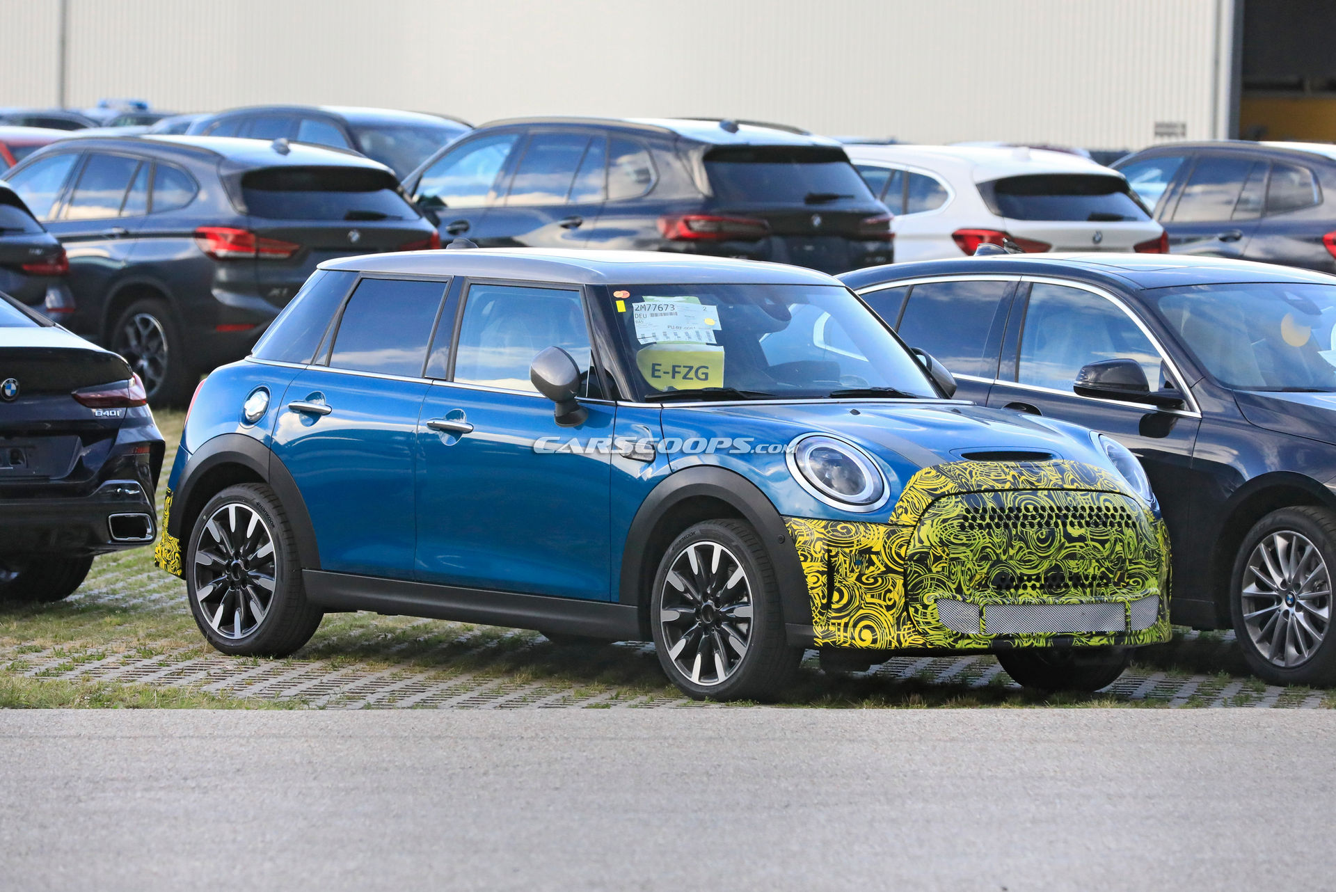 Facelifted MINI Cooper S Plug-In Hybrid Looks Very Familiar
