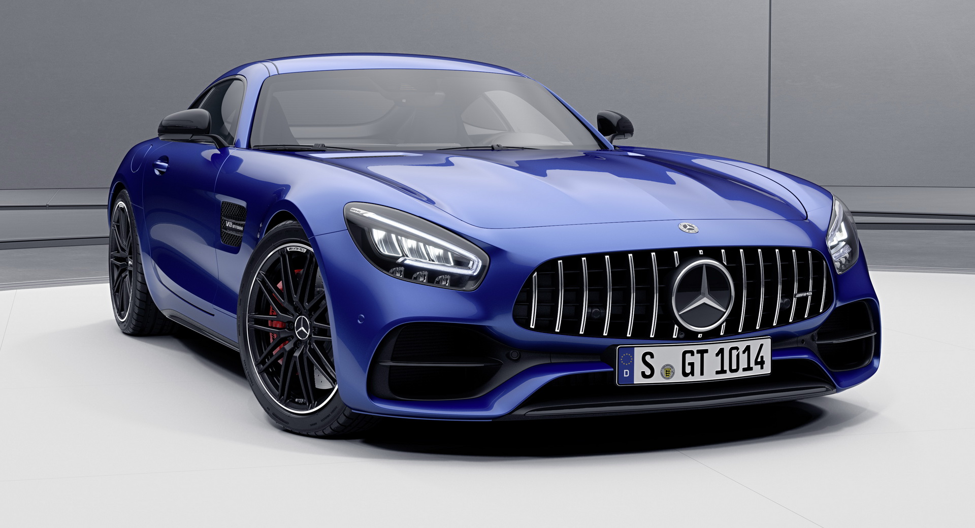 Mercedes-AMG GT Coupe and Roadster offer increased power and enhanced  equipment for 2021