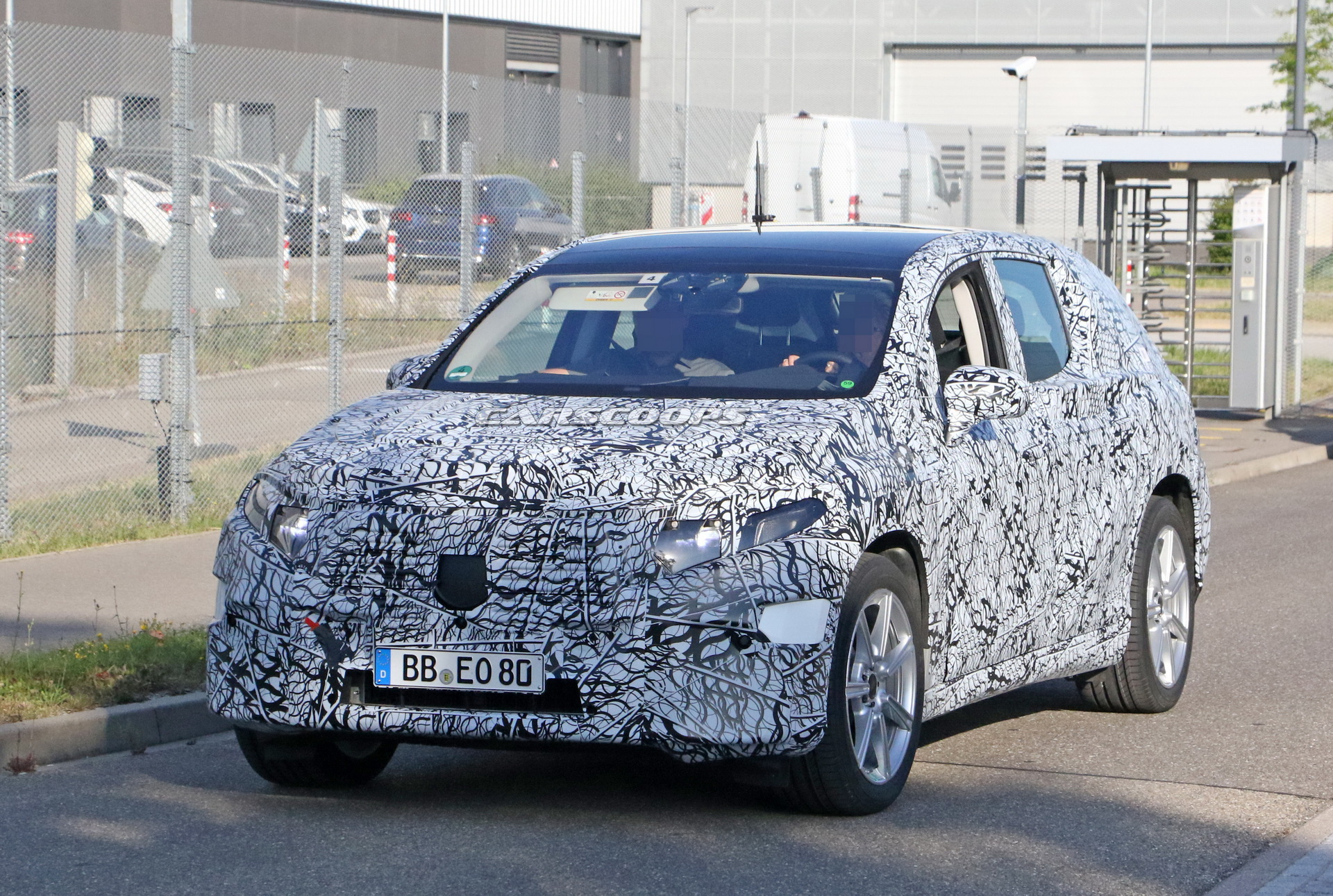 2022 Mercedes EQE SUV Shows Off Its High-Tech Interior For The First Time