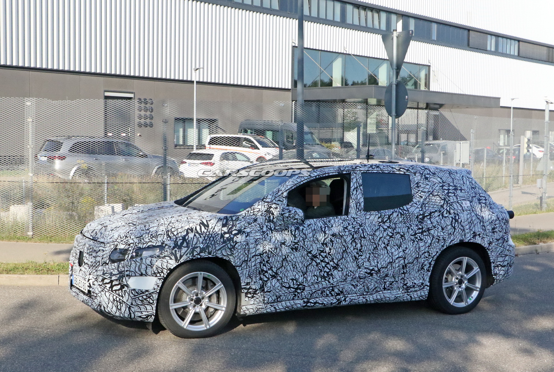 2022 Mercedes EQE SUV Shows Off Its High-Tech Interior For The First Time