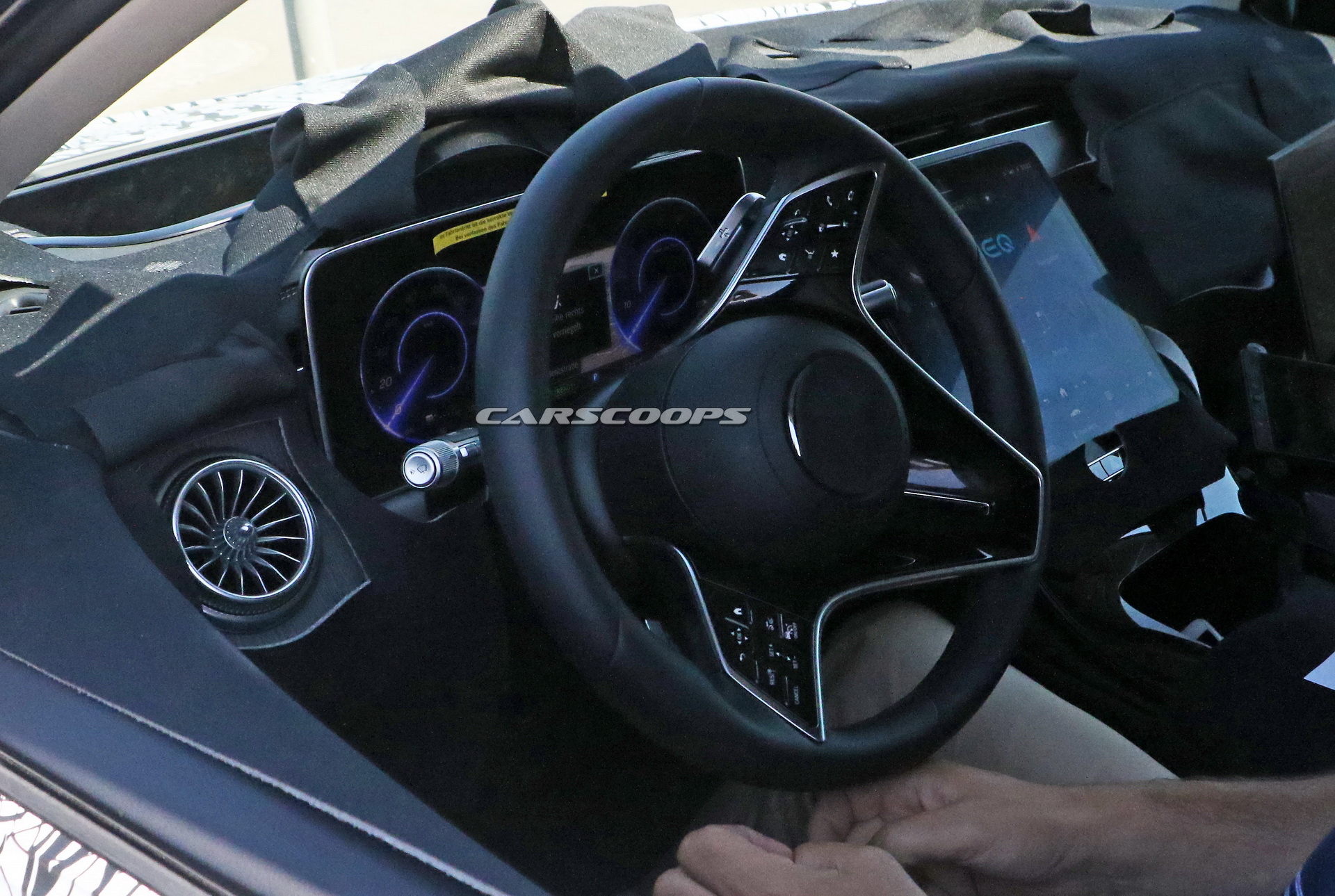 2022 Mercedes EQE SUV Shows Off Its High-Tech Interior For The First Time