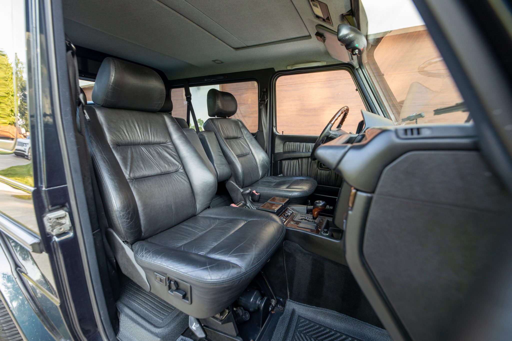 Stand Out From The Crowd With This Mercedes-Benz G500 SWB