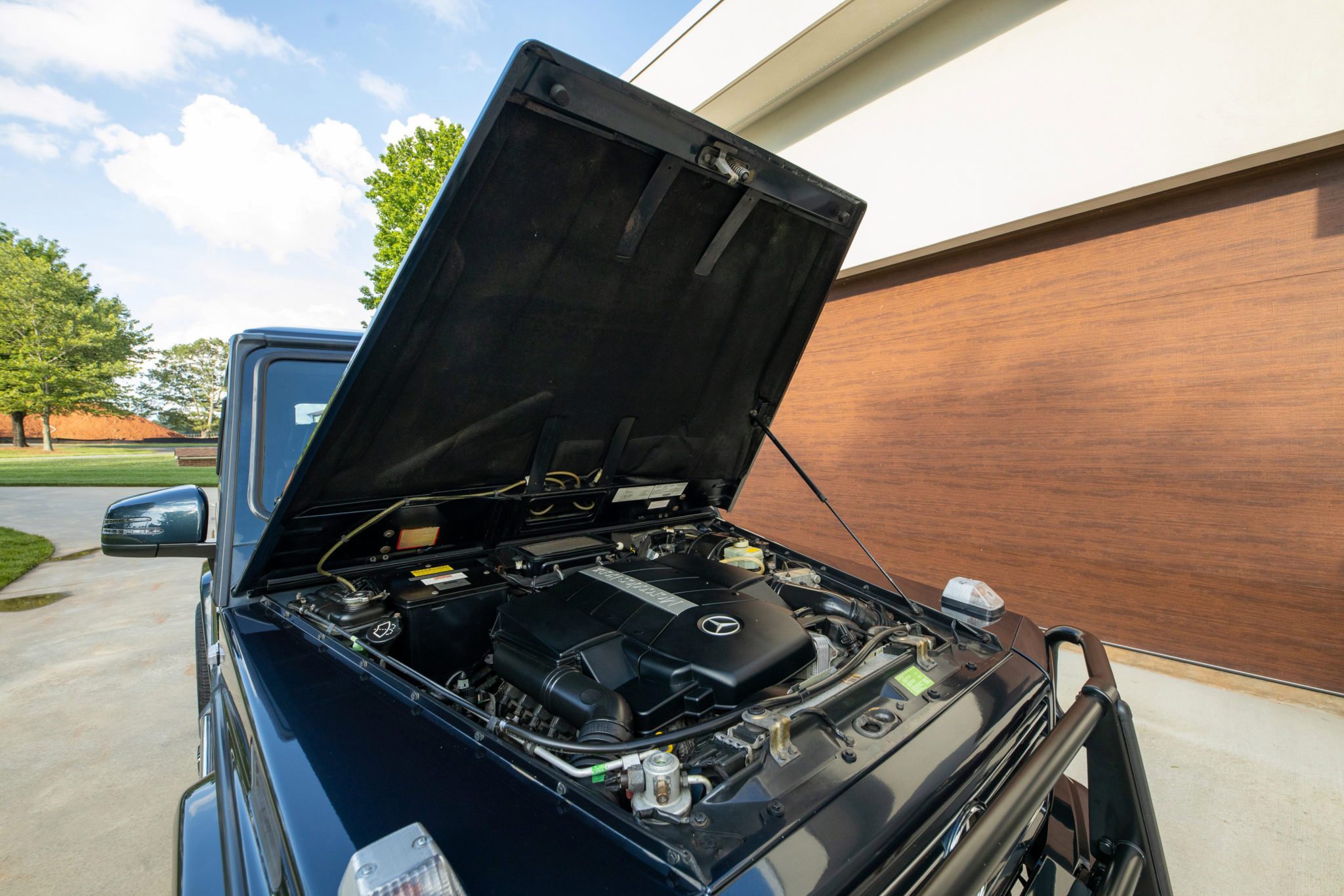 Stand Out From The Crowd With This Mercedes-Benz G500 SWB