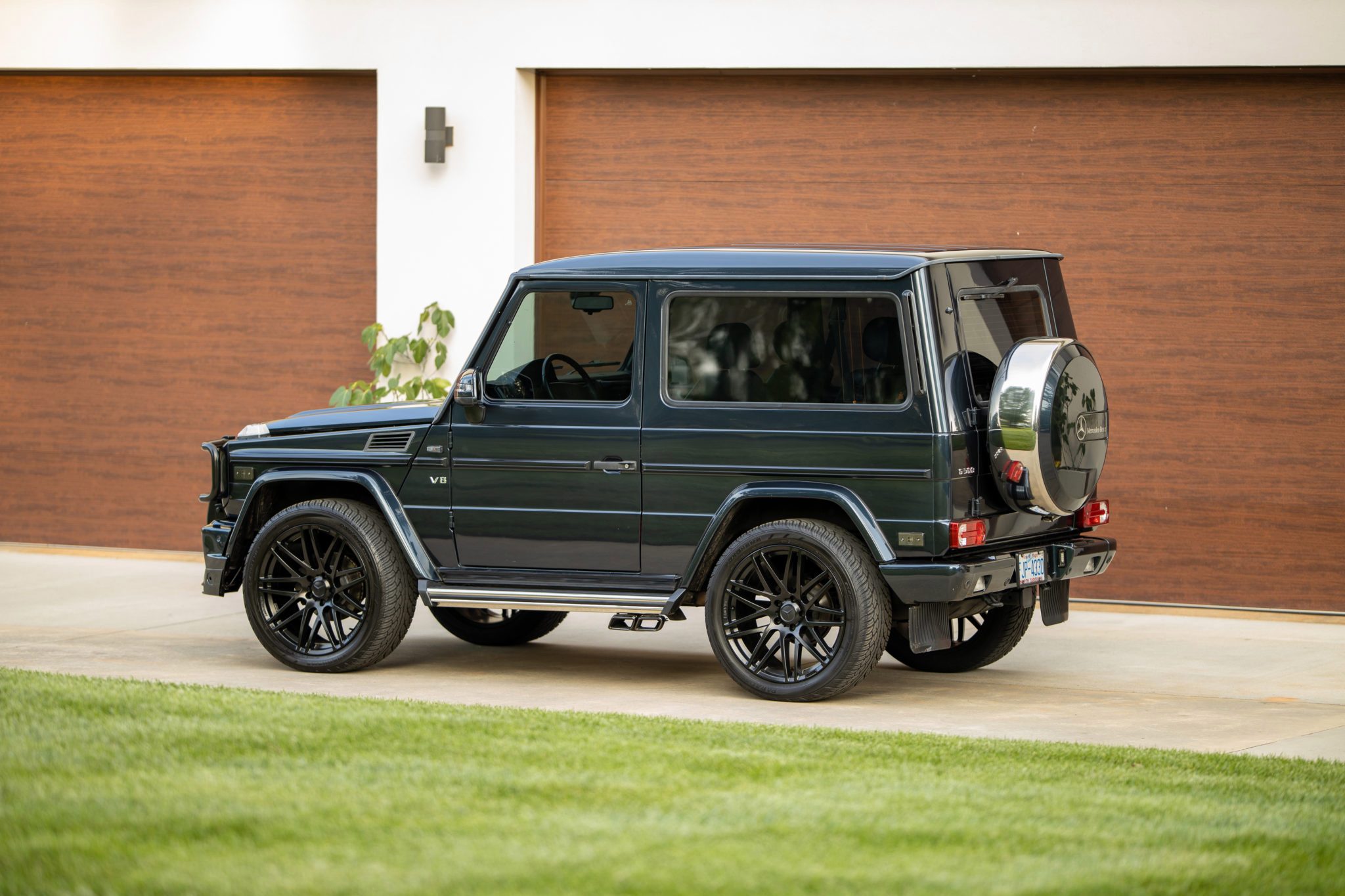 Stand Out From The Crowd With This Mercedes-Benz G500 SWB