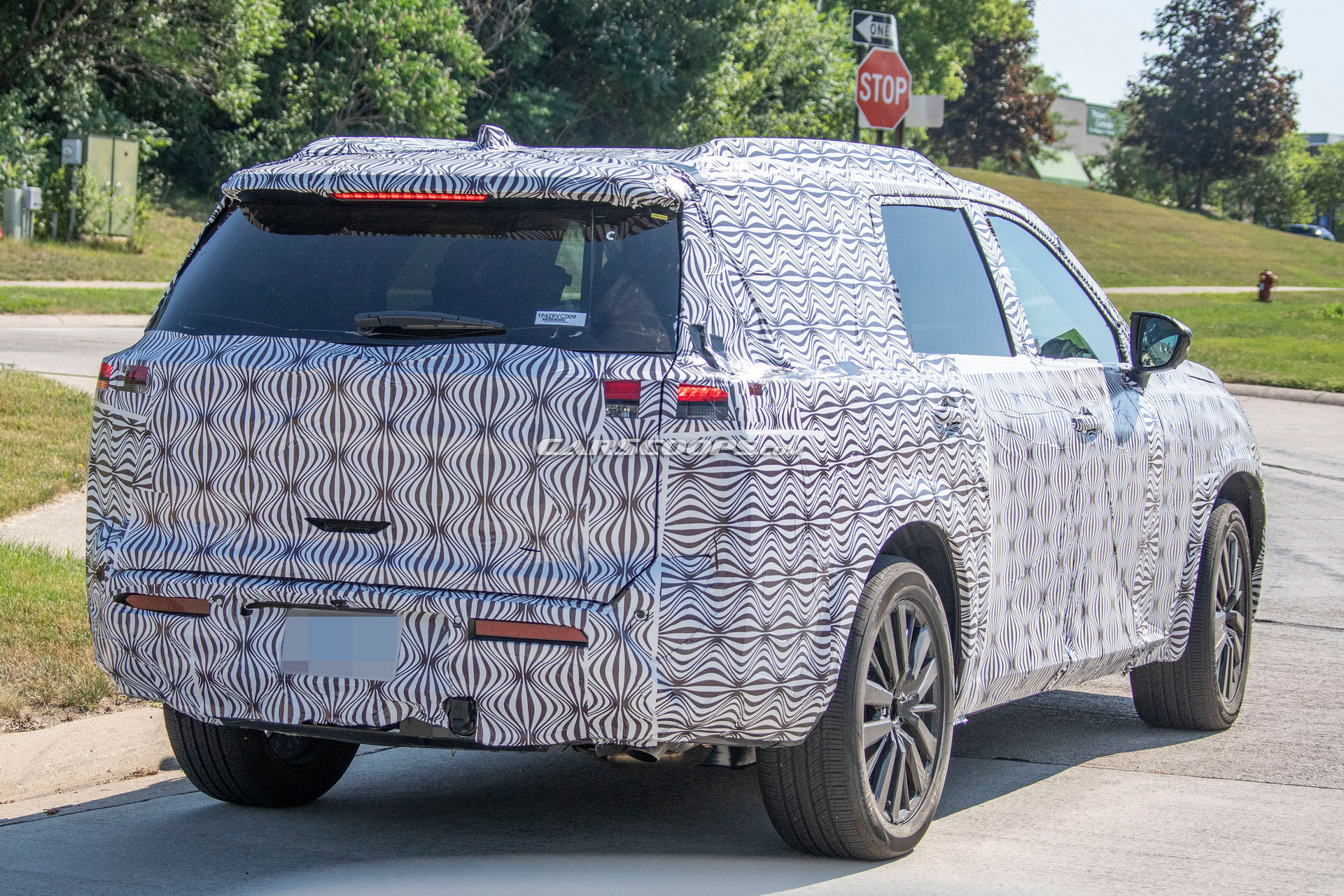 2022 Nissan Pathfinder Shows Big Infotainment Screen In Its Spy Debut