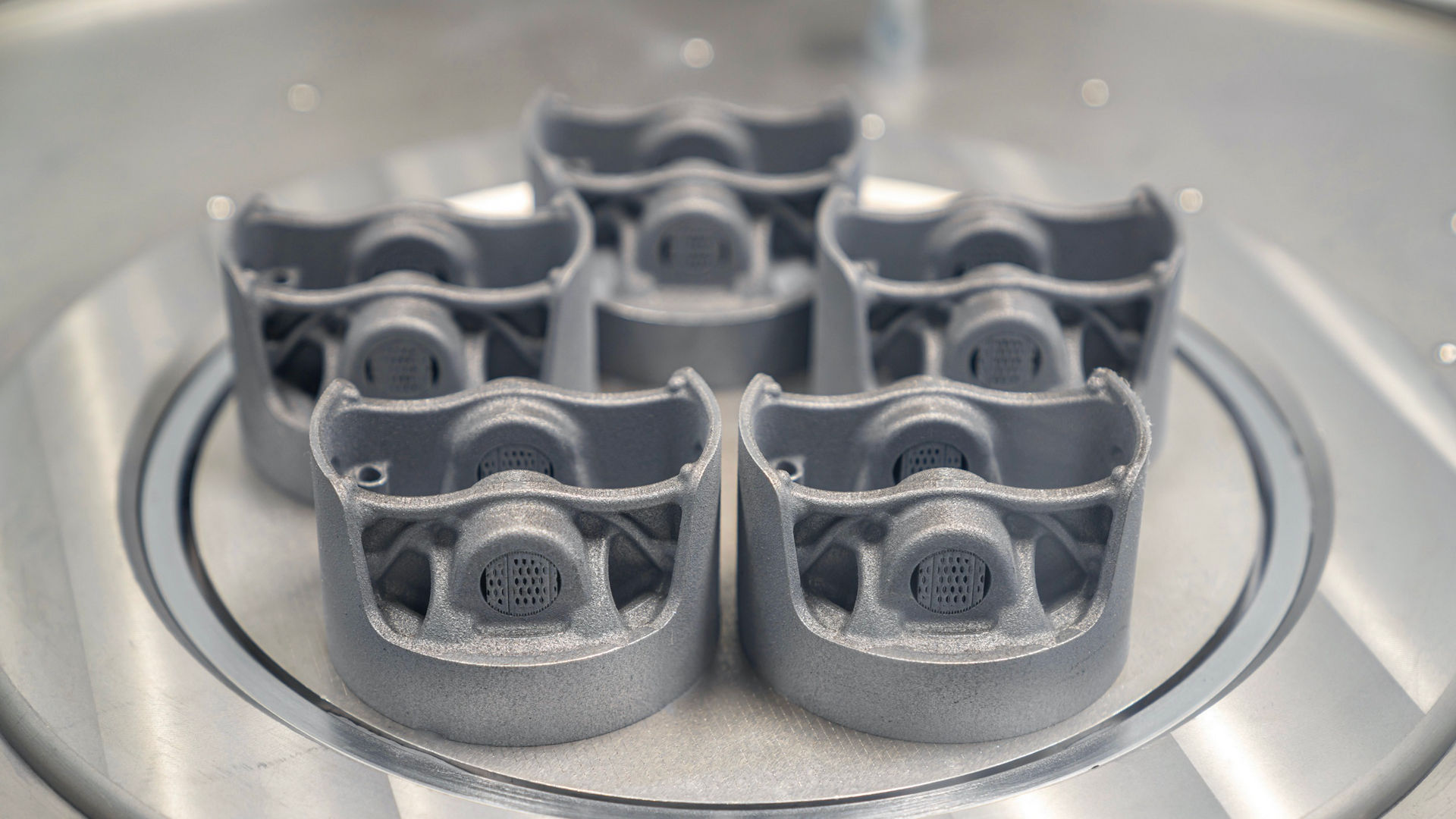 Porsche Starts 3D Printing Pistons For The 911 GT2 RS, Adding 30 HP
