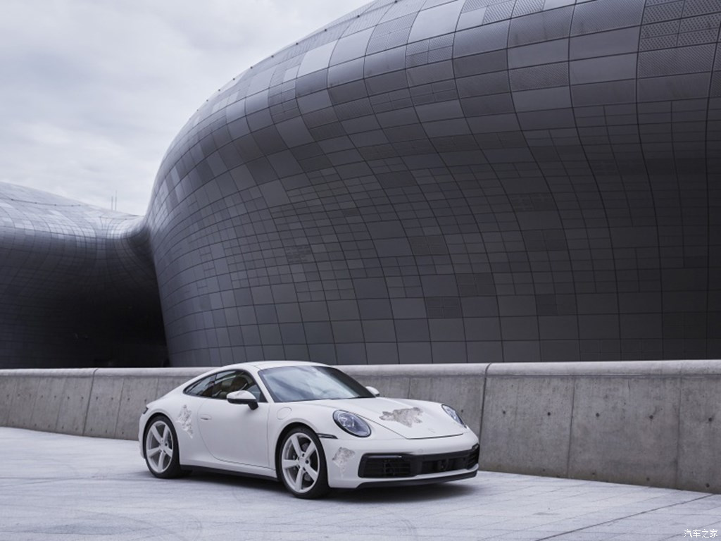 Porsche 911 Carrera 4S ‘Crystal Eroded’ Art Car Is Supposed To Showcase ‘A Timeless Machine’