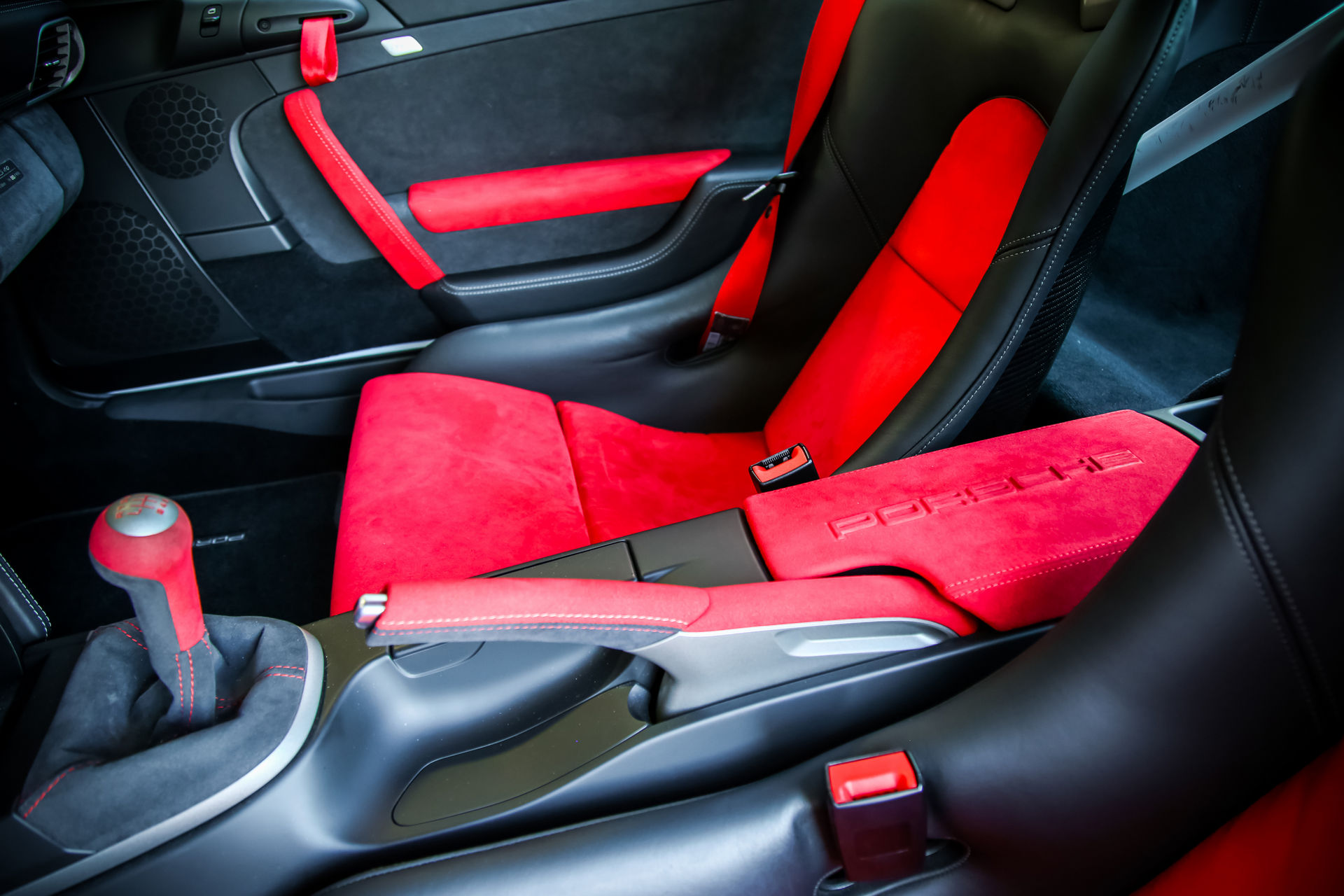 2011 Porsche 911 GT3 RS 4.0 Is For Hardcore Driving Enthusiasts