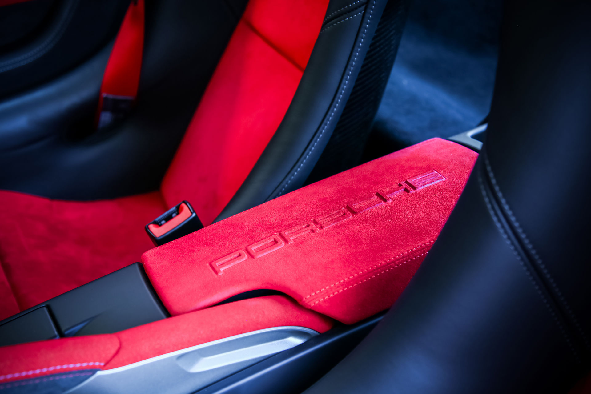 2011 Porsche 911 GT3 RS 4.0 Is For Hardcore Driving Enthusiasts