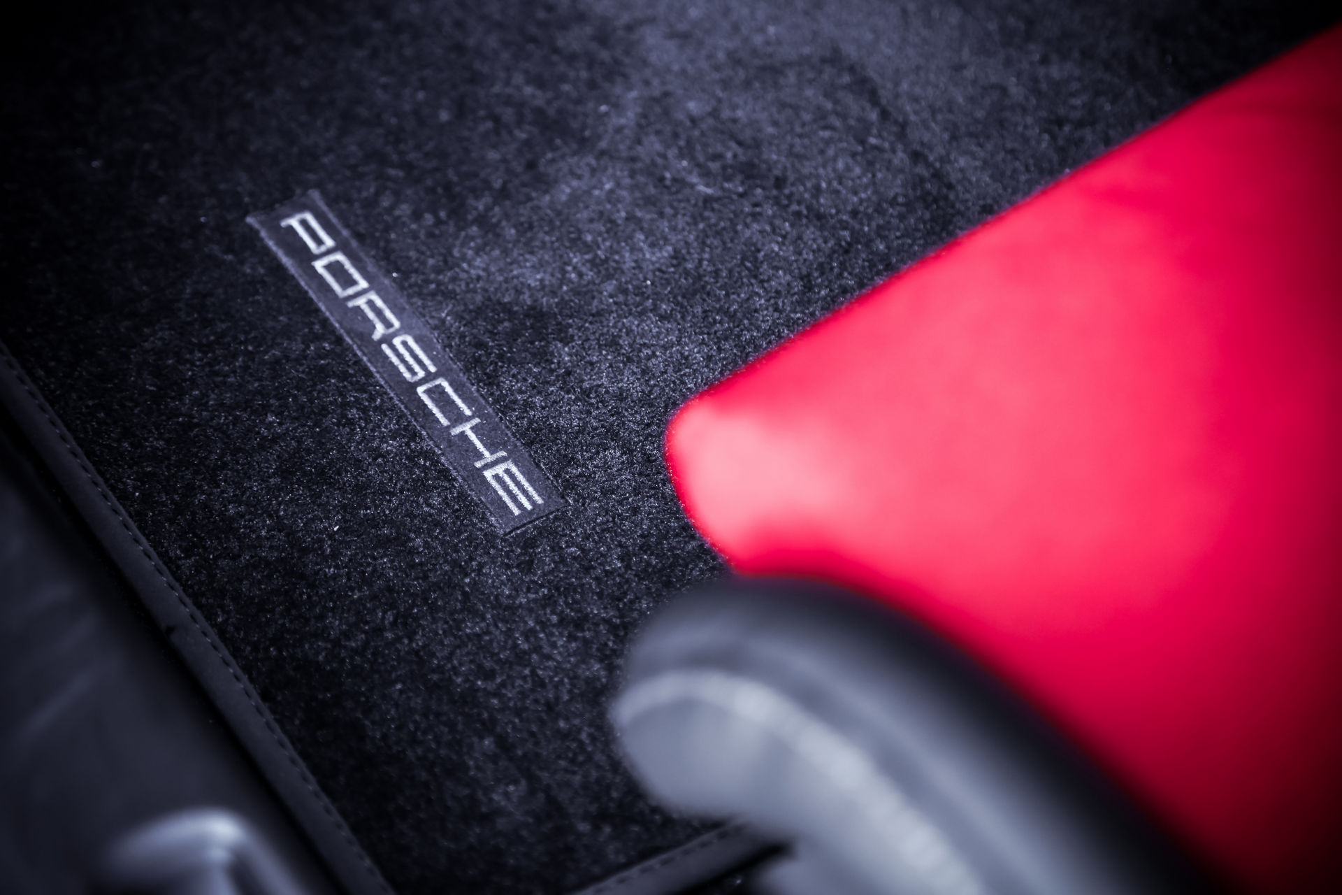 2011 Porsche 911 GT3 RS 4.0 Is For Hardcore Driving Enthusiasts