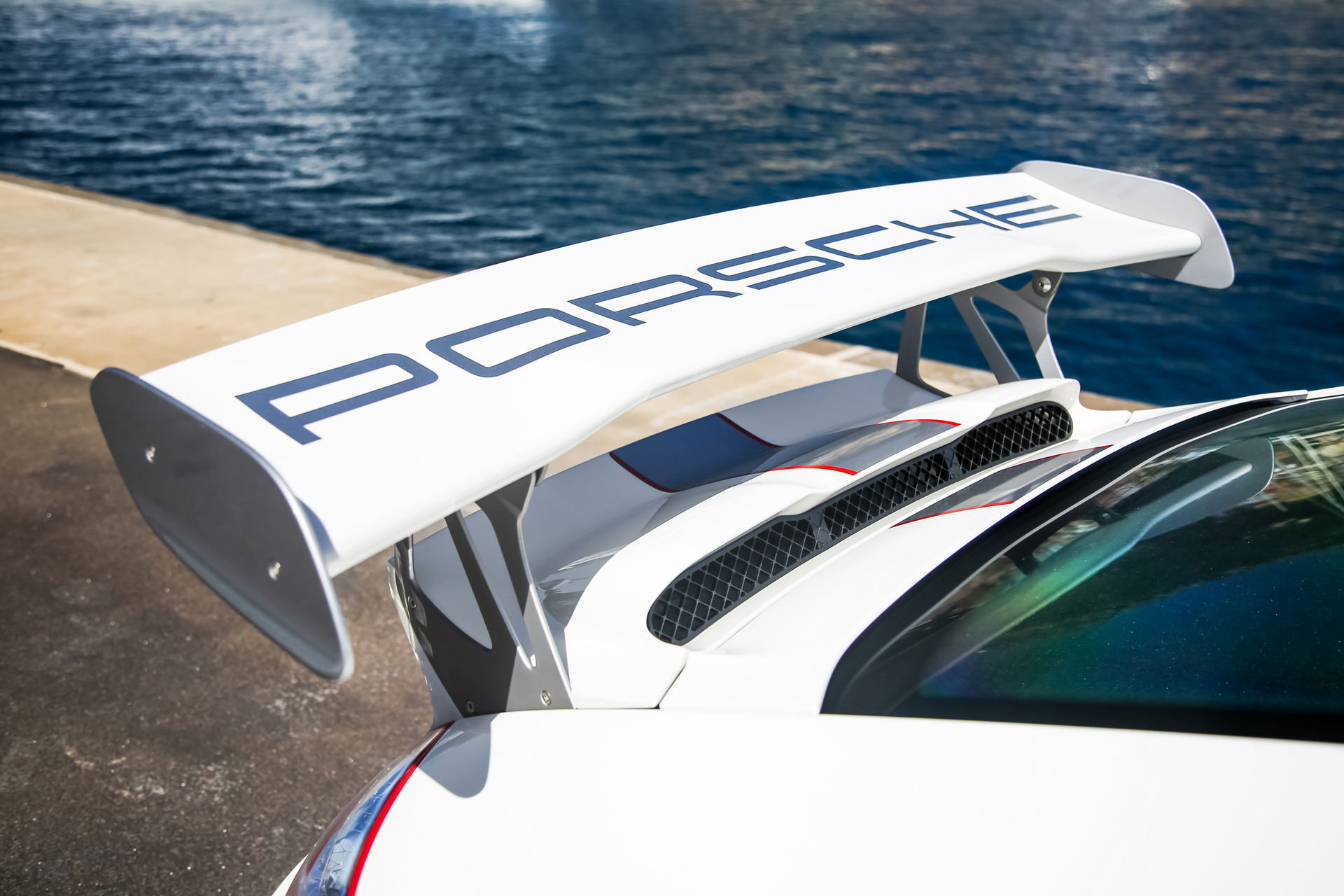 2011 Porsche 911 GT3 RS 4.0 Is For Hardcore Driving Enthusiasts