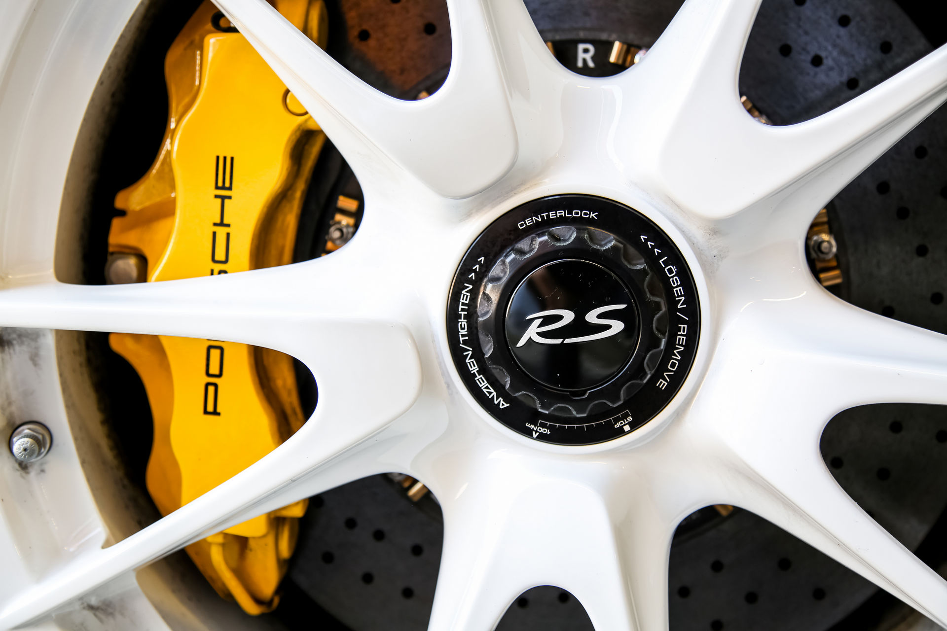 2011 Porsche 911 GT3 RS 4.0 Is For Hardcore Driving Enthusiasts