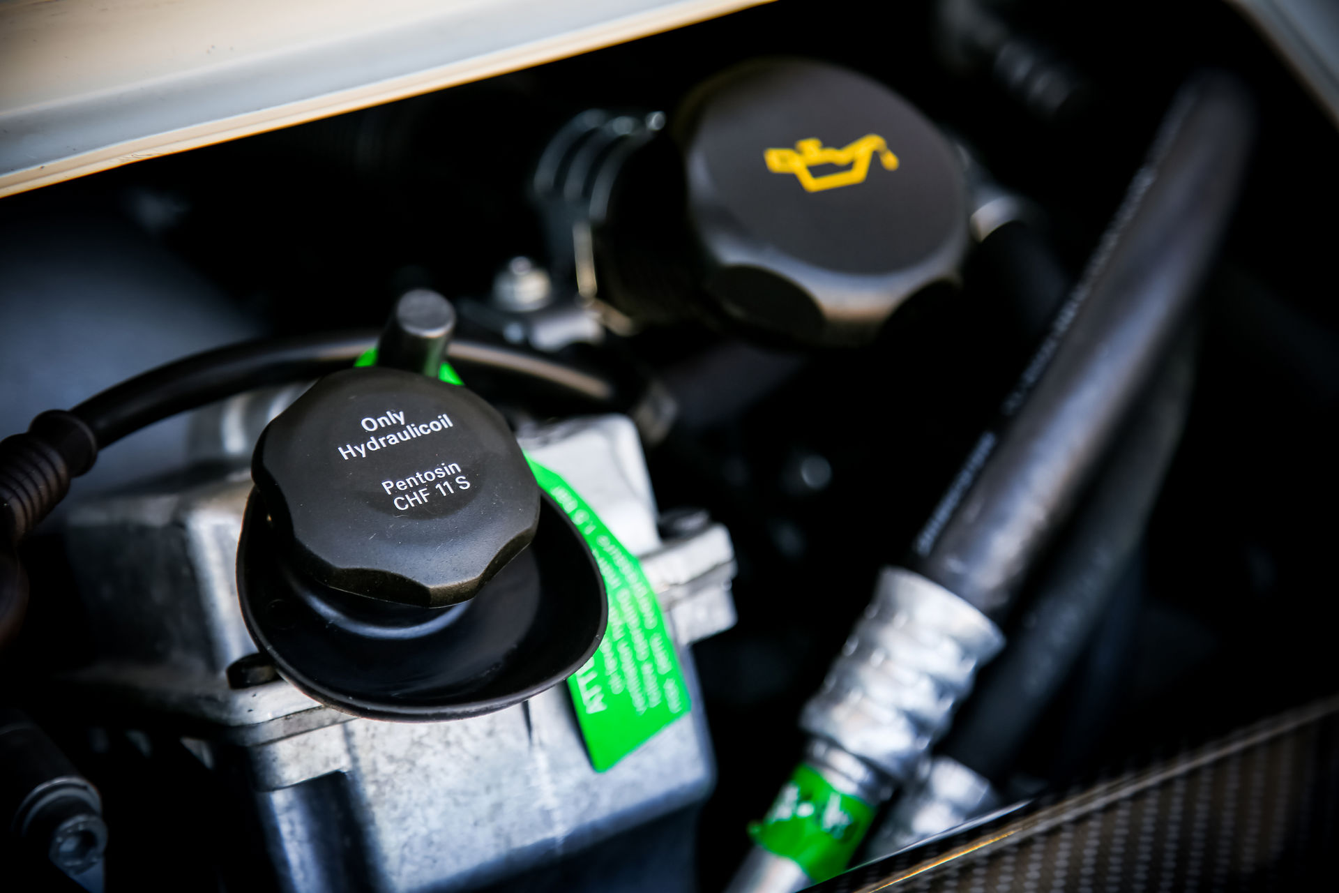 2011 Porsche 911 GT3 RS 4.0 Is For Hardcore Driving Enthusiasts