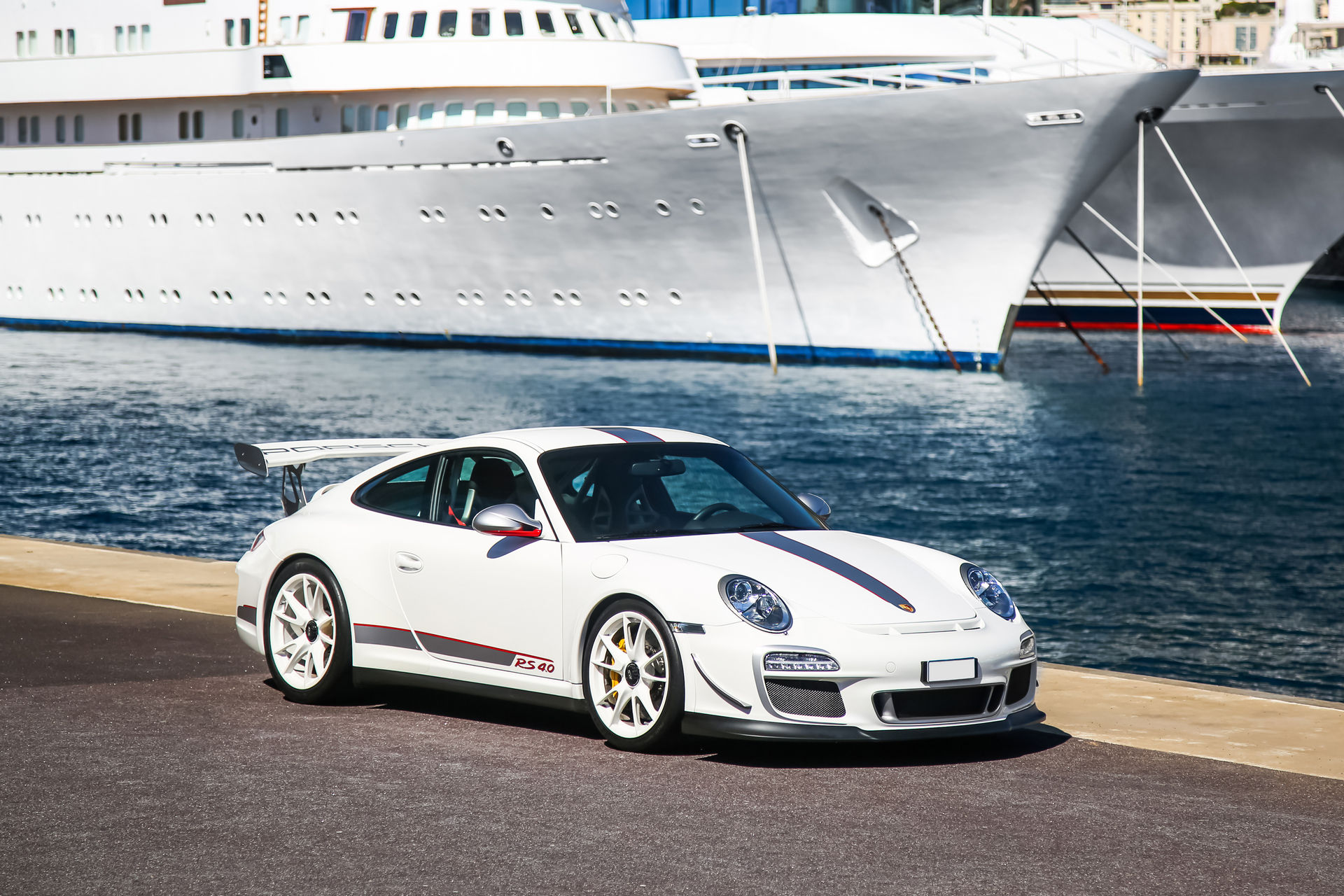 2011 Porsche 911 GT3 RS 4.0 Is For Hardcore Driving Enthusiasts