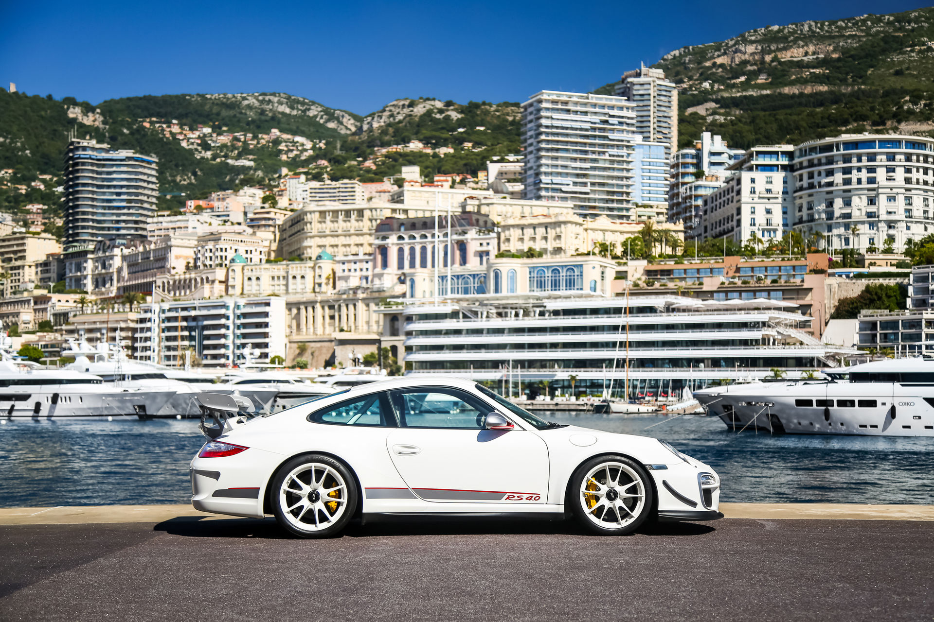 2011 Porsche 911 GT3 RS 4.0 Is For Hardcore Driving Enthusiasts