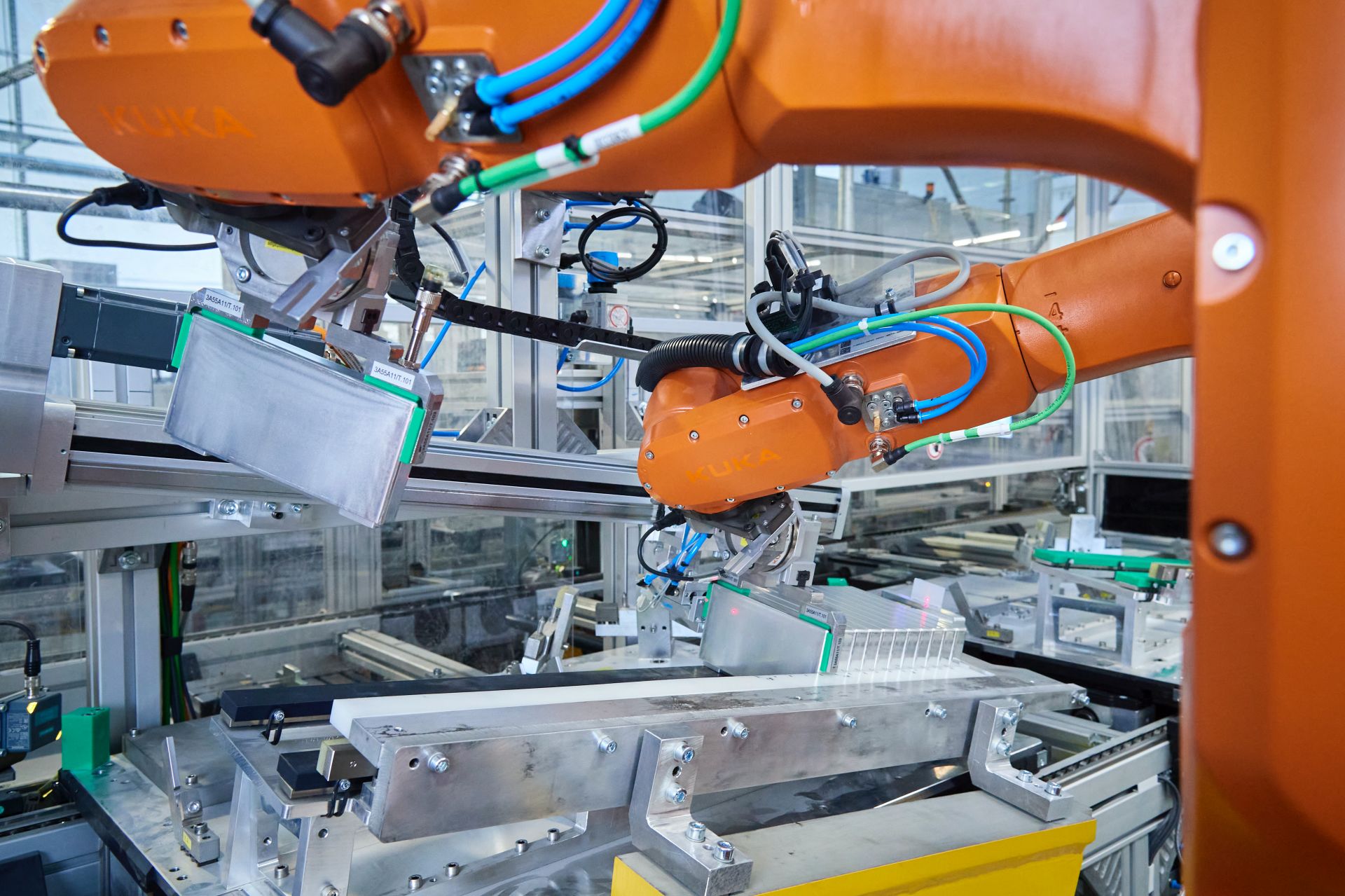 BMW Expanding Production Capacity In Dingolfing To 500,000 E-Drive Units By 2022