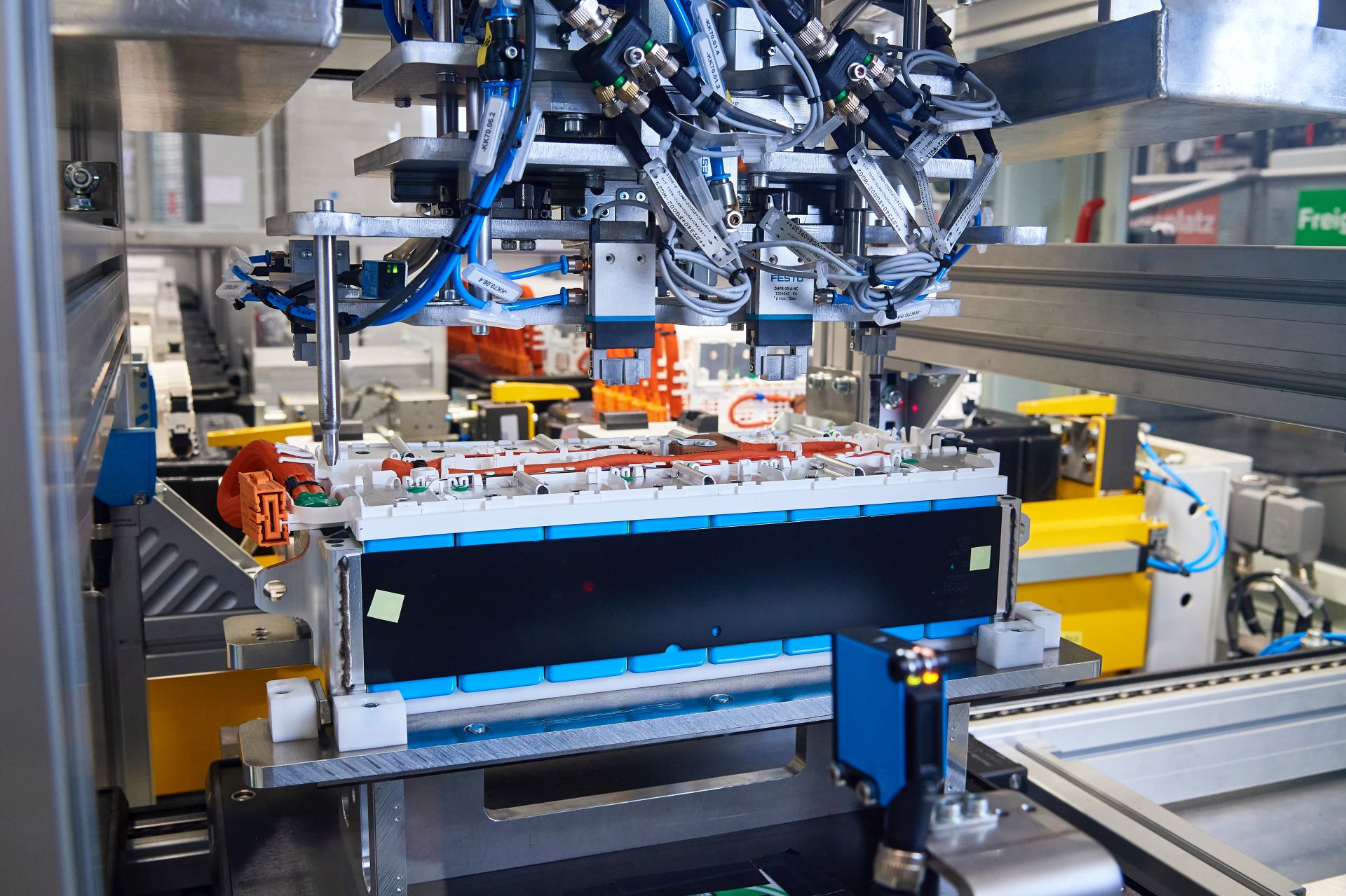 BMW Expanding Production Capacity In Dingolfing To 500,000 E-Drive Units By 2022