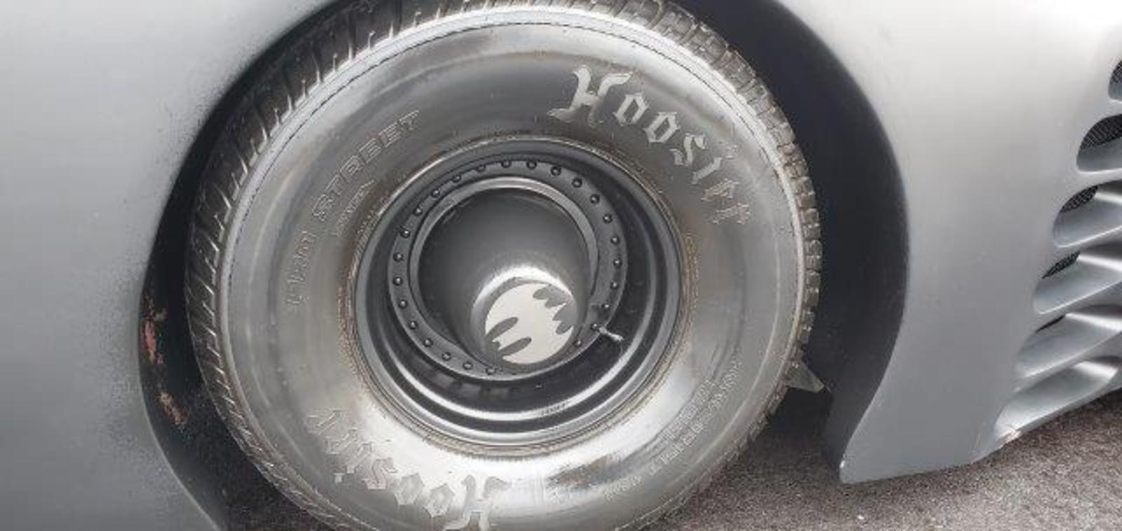 U.S. Marshals Auctioning Three Famous Replica Movie Cars Seized From Fraudster