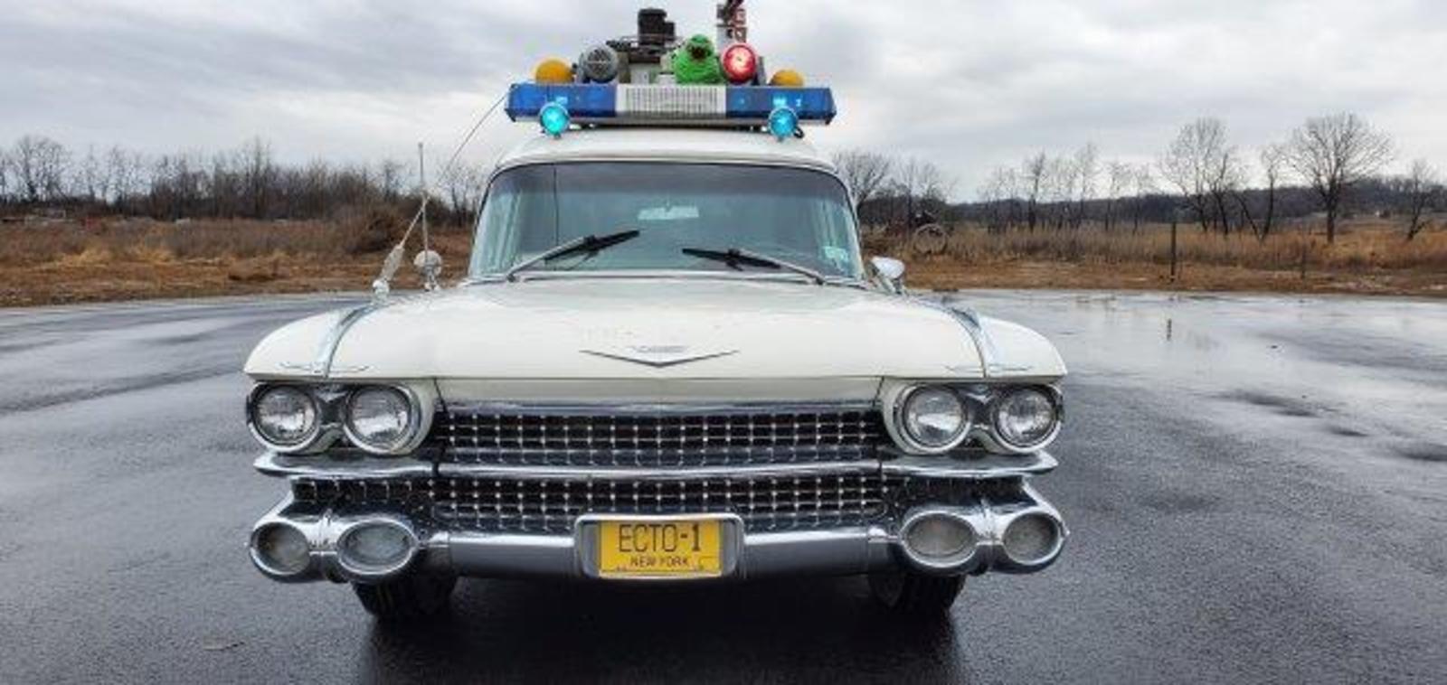 U.S. Marshals Auctioning Three Famous Replica Movie Cars Seized From Fraudster