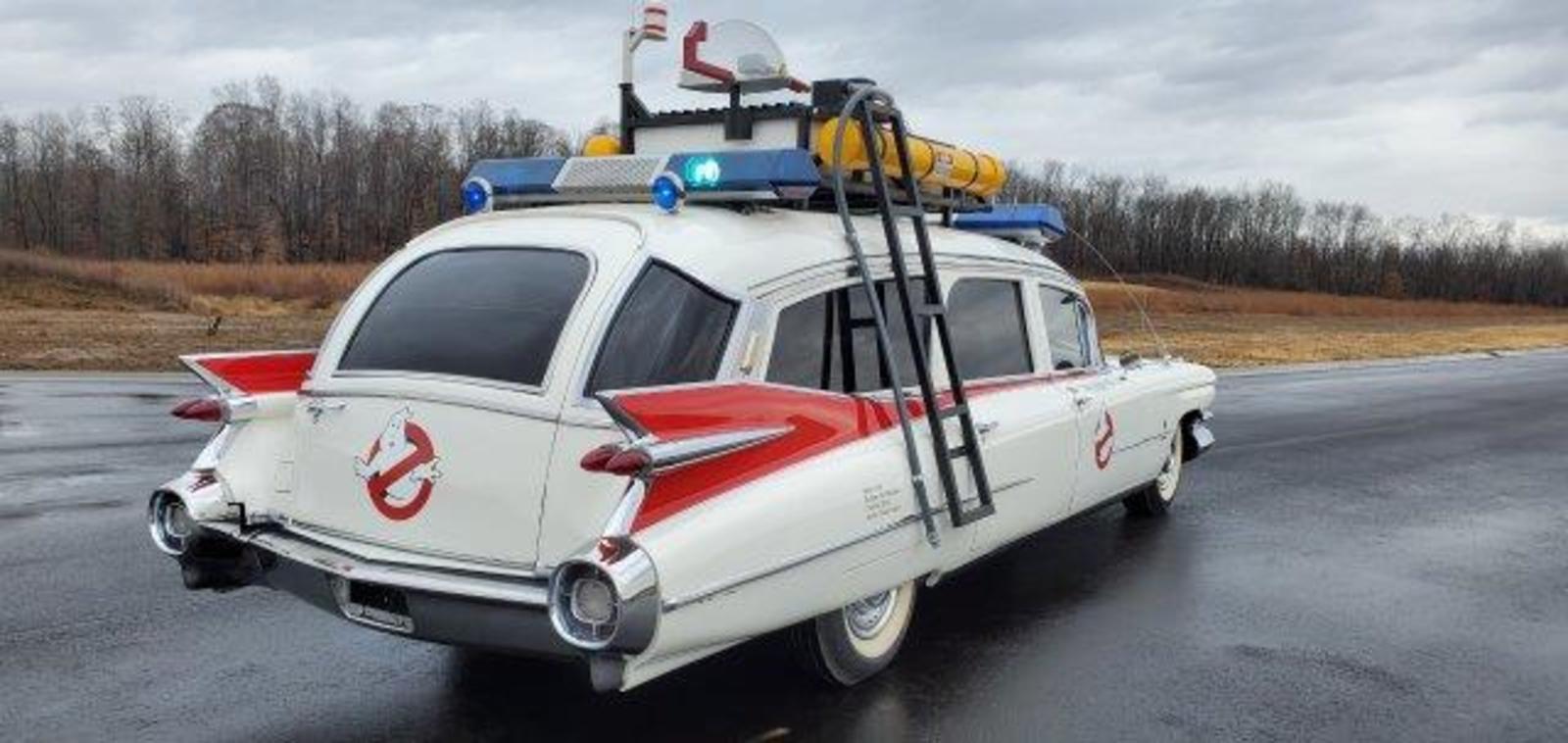 U.S. Marshals Auctioning Three Famous Replica Movie Cars Seized From Fraudster