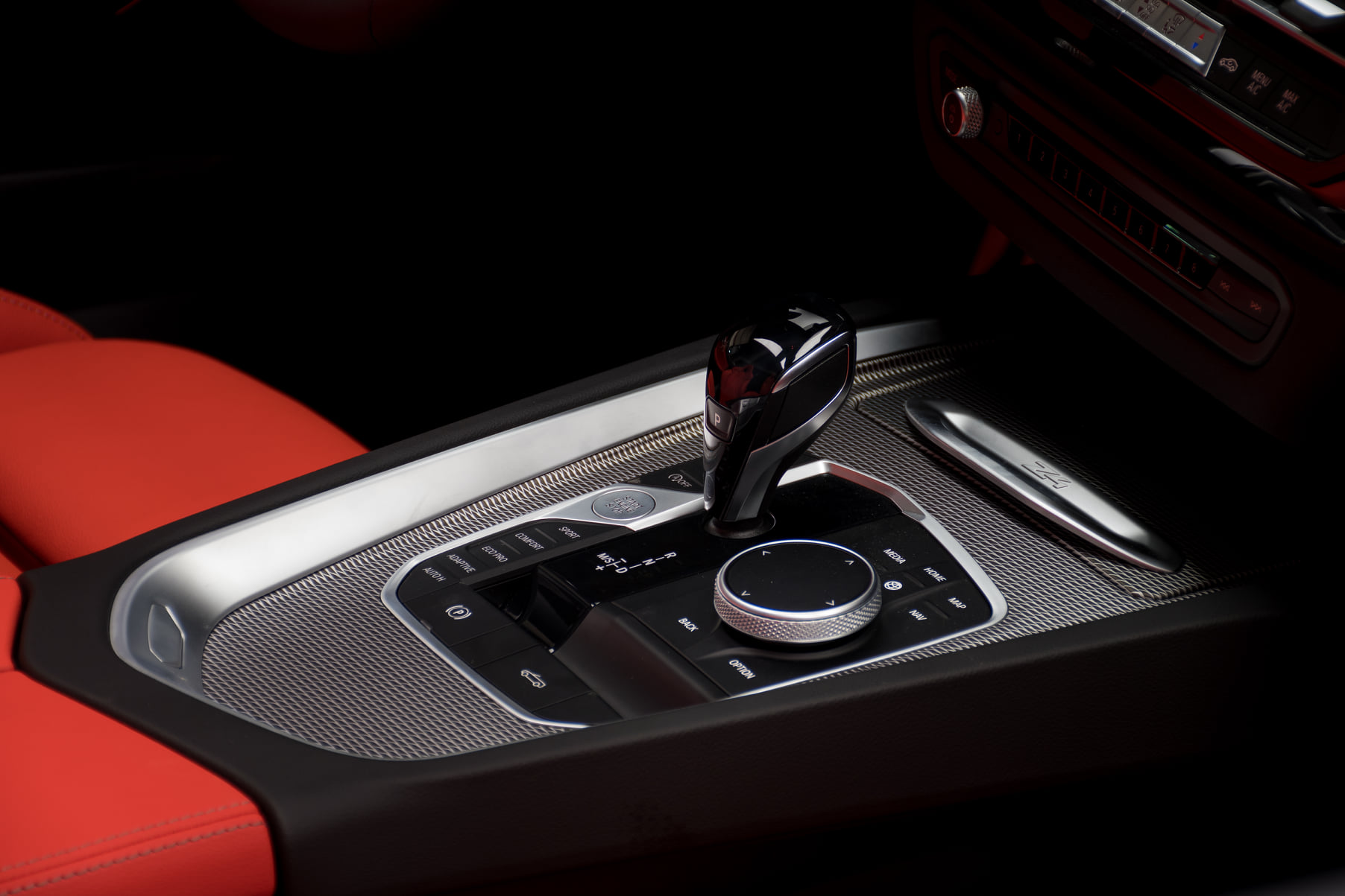 Remember The BMW Z4? This M40i Boasts A Rather Simple Yet Stylish Spec