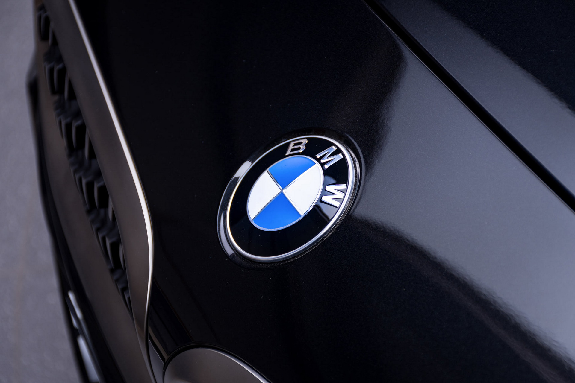 Remember The BMW Z4? This M40i Boasts A Rather Simple Yet Stylish Spec