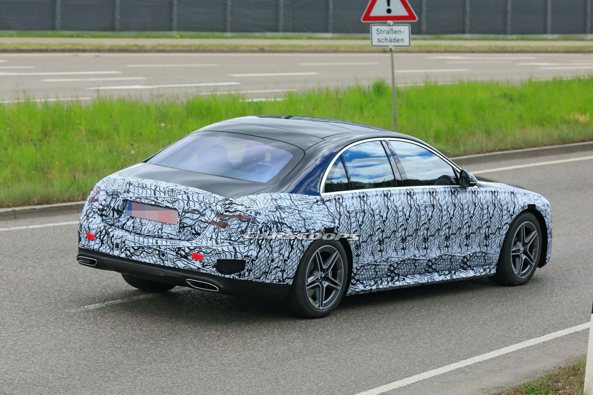 Will The New Mercedes S-Class Feature Level 3 Autonomous Tech? Daimler’s Still Unclear On That