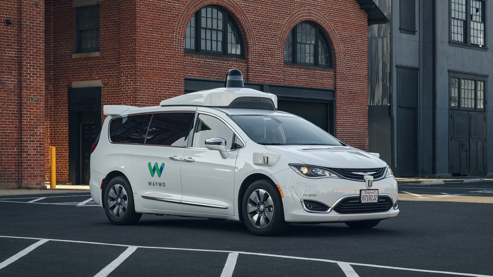 FCA And Waymo Sign Exclusive Autonomous Tech Deal