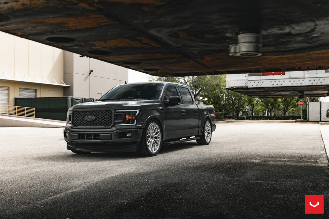 Lowered Ford F-150 On 24-Inch Wheels Won’t Leave The Tarmac Anytime Soon