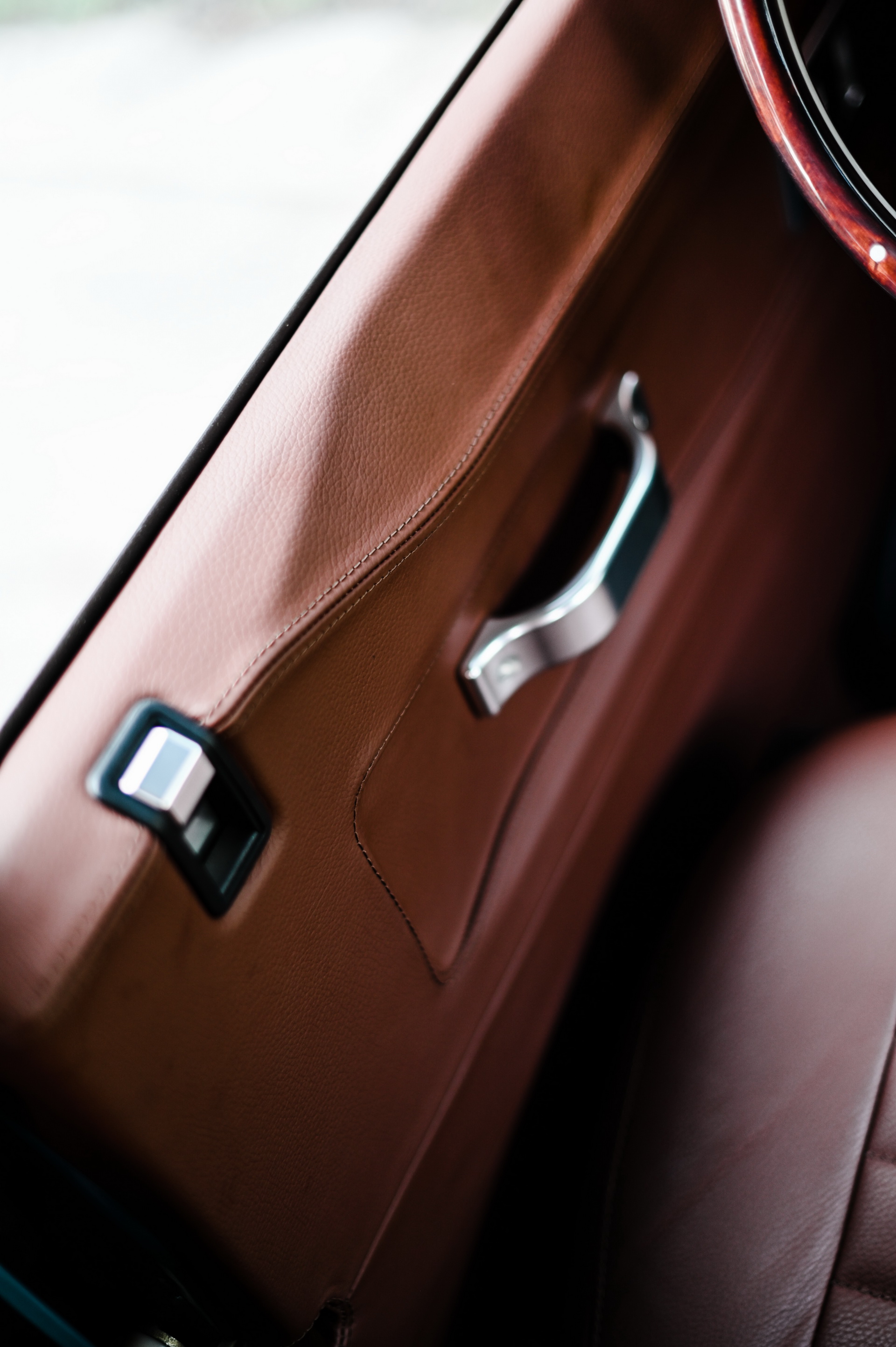 This Land Rover Defender 90 Open-Top Is Not What It Seems