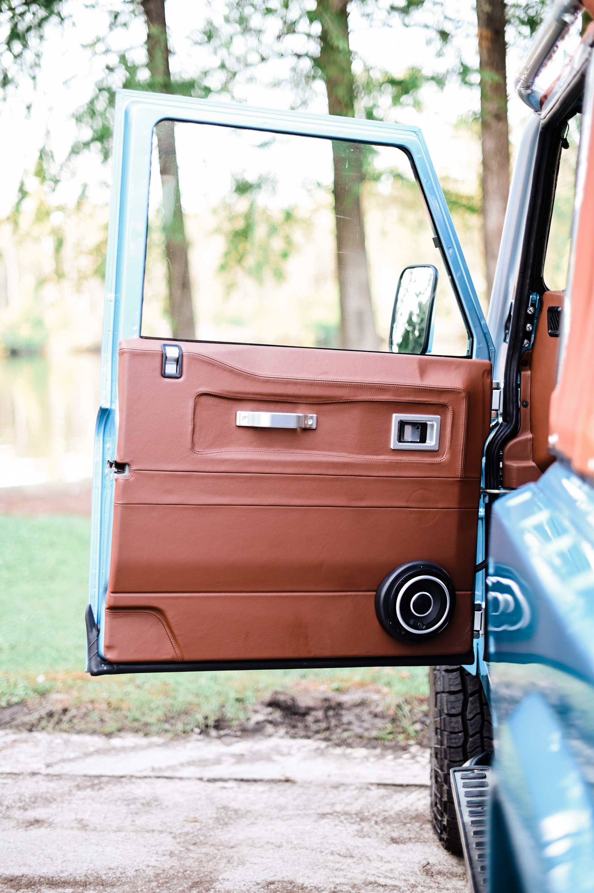 This Land Rover Defender 90 Open-Top Is Not What It Seems